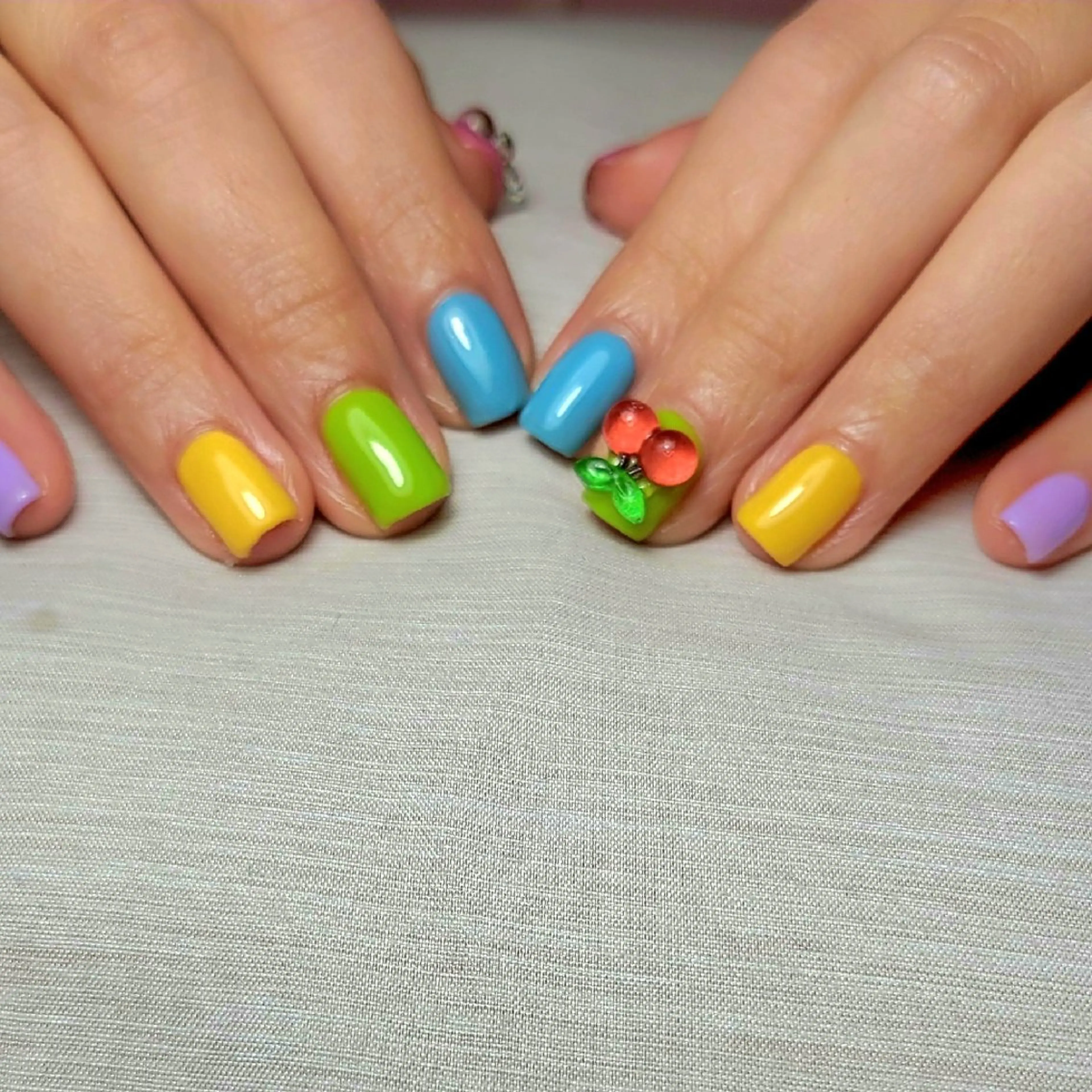 ネイル ハンドネイル Bellaluna 🍀みさきのネイルデザイン