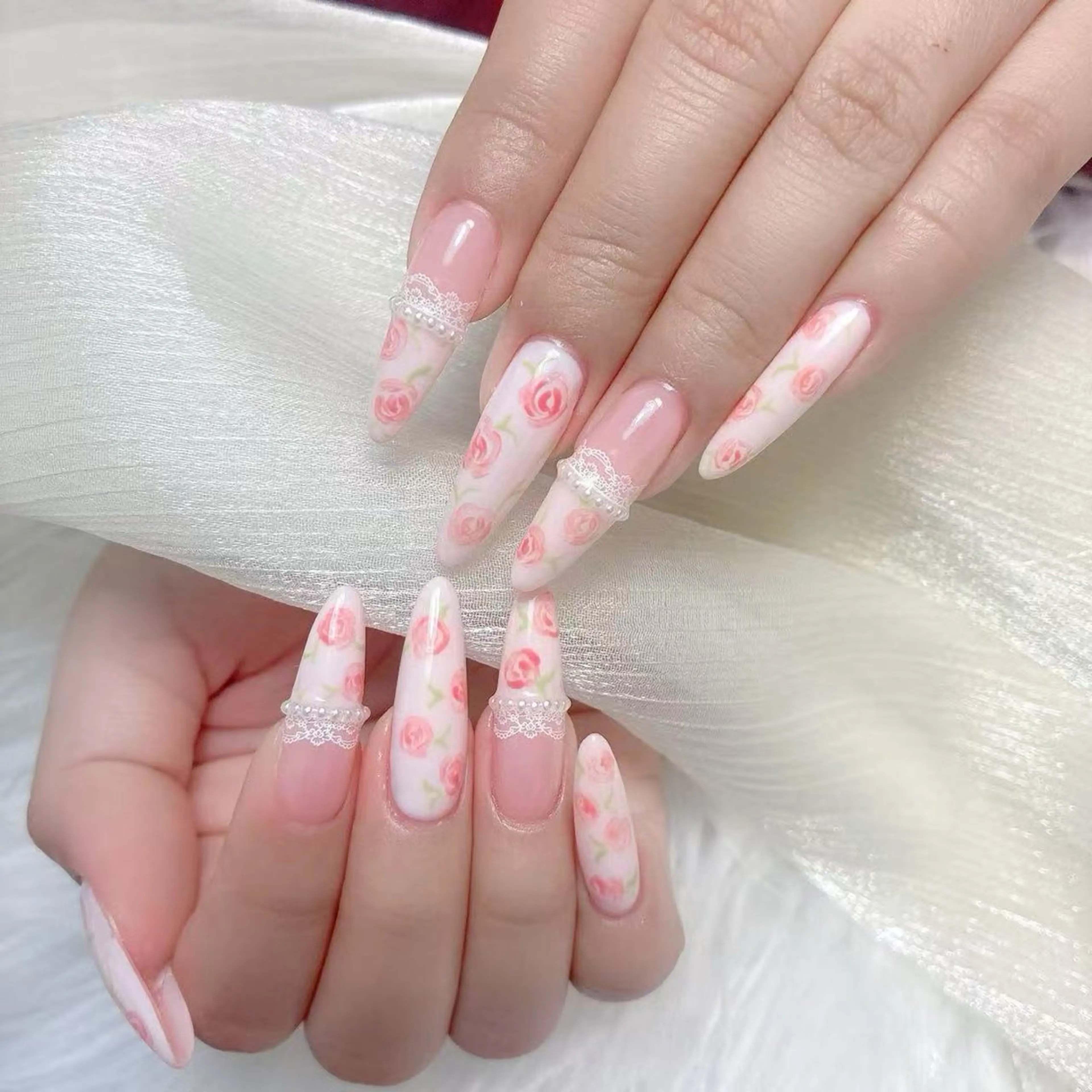 ネイル アニマル柄 チークネイル フラッシュネイル フットネイル フレンチネイル ハンドネイル B·U Nail大宮 長さだし専門店のネイルデザイン