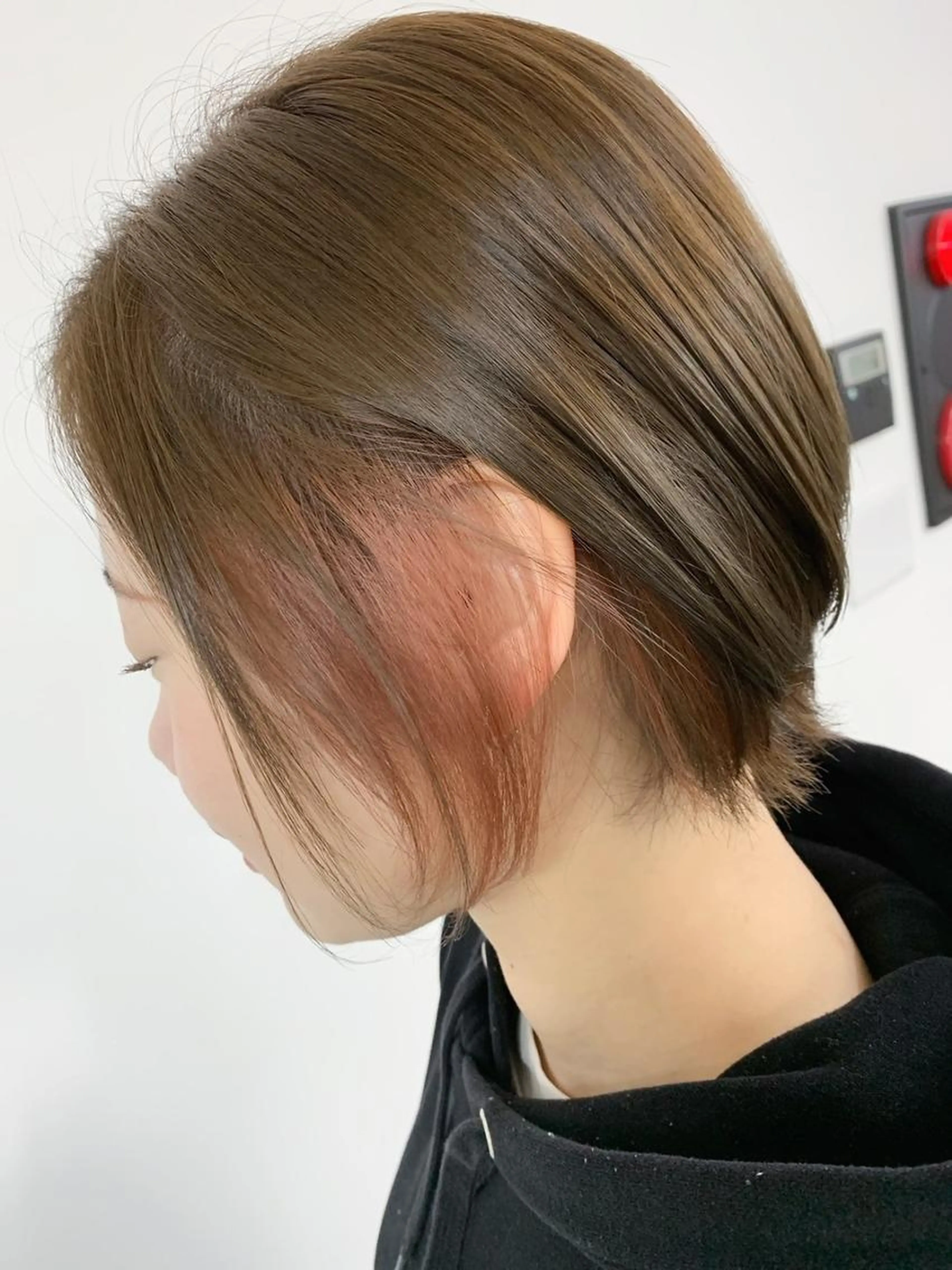 ［人気No.4］👑イヤリングカラー👑（部分ブリーチ＋全体オンカラー）￥10220→￥7920の写真