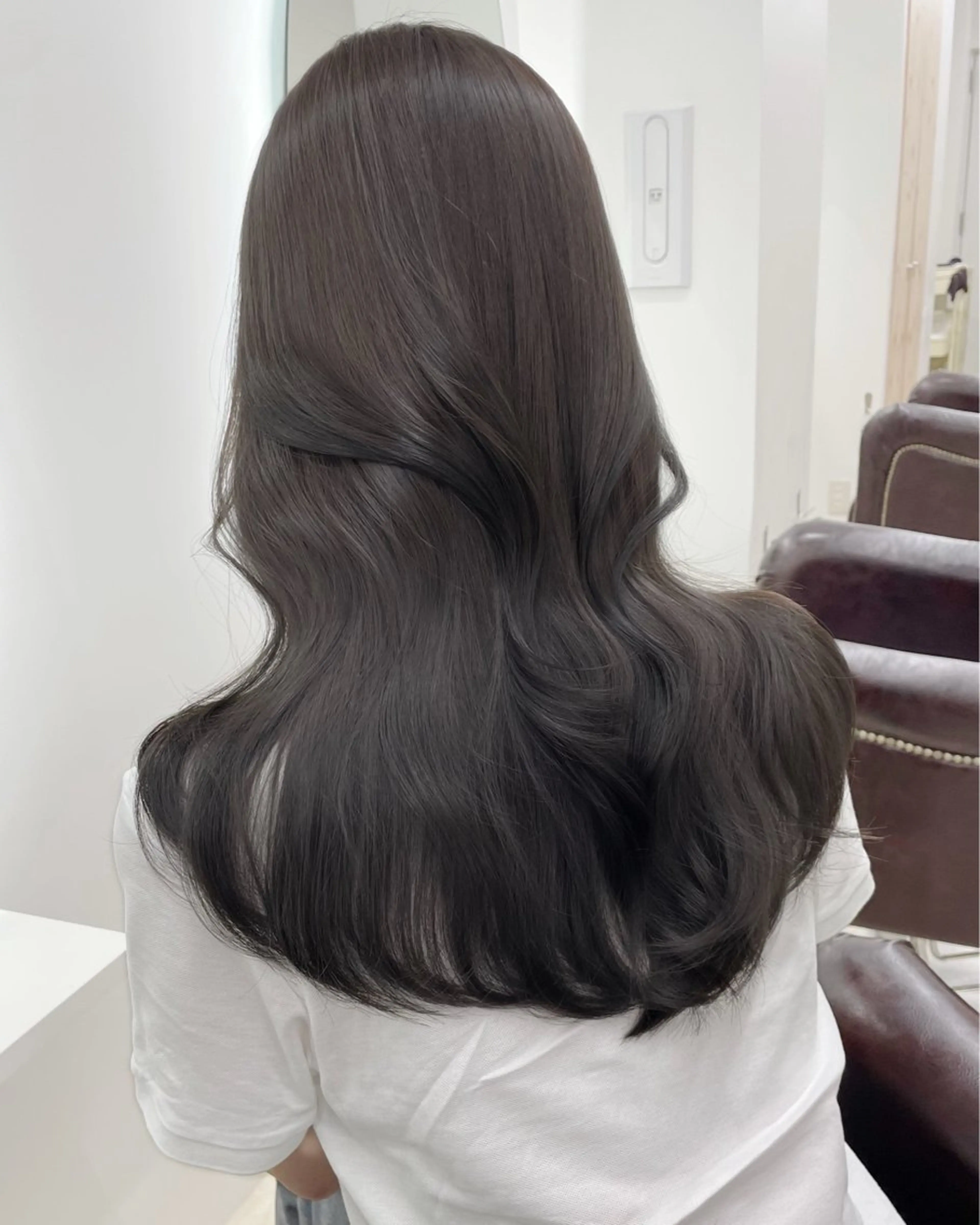 ロング カラー カット ヘアカラー トリートメント ヘアセット 新宿/韓国ヘア/ 髪質改善ストレートのヘアスタイル