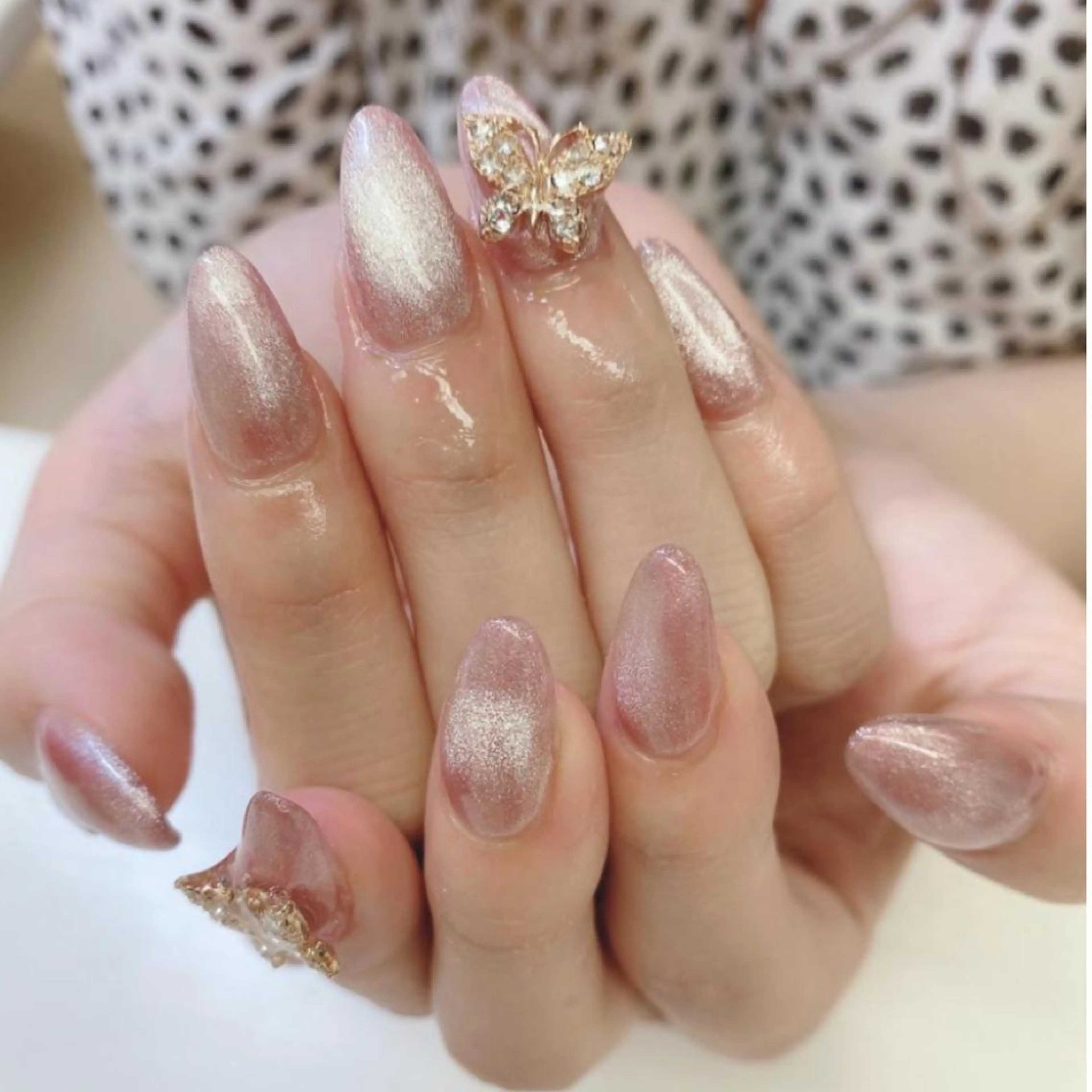 🌈今話題で大人気のマグネットスカルプネイル✨お好きなカラーで🌿アートはついていません。の写真