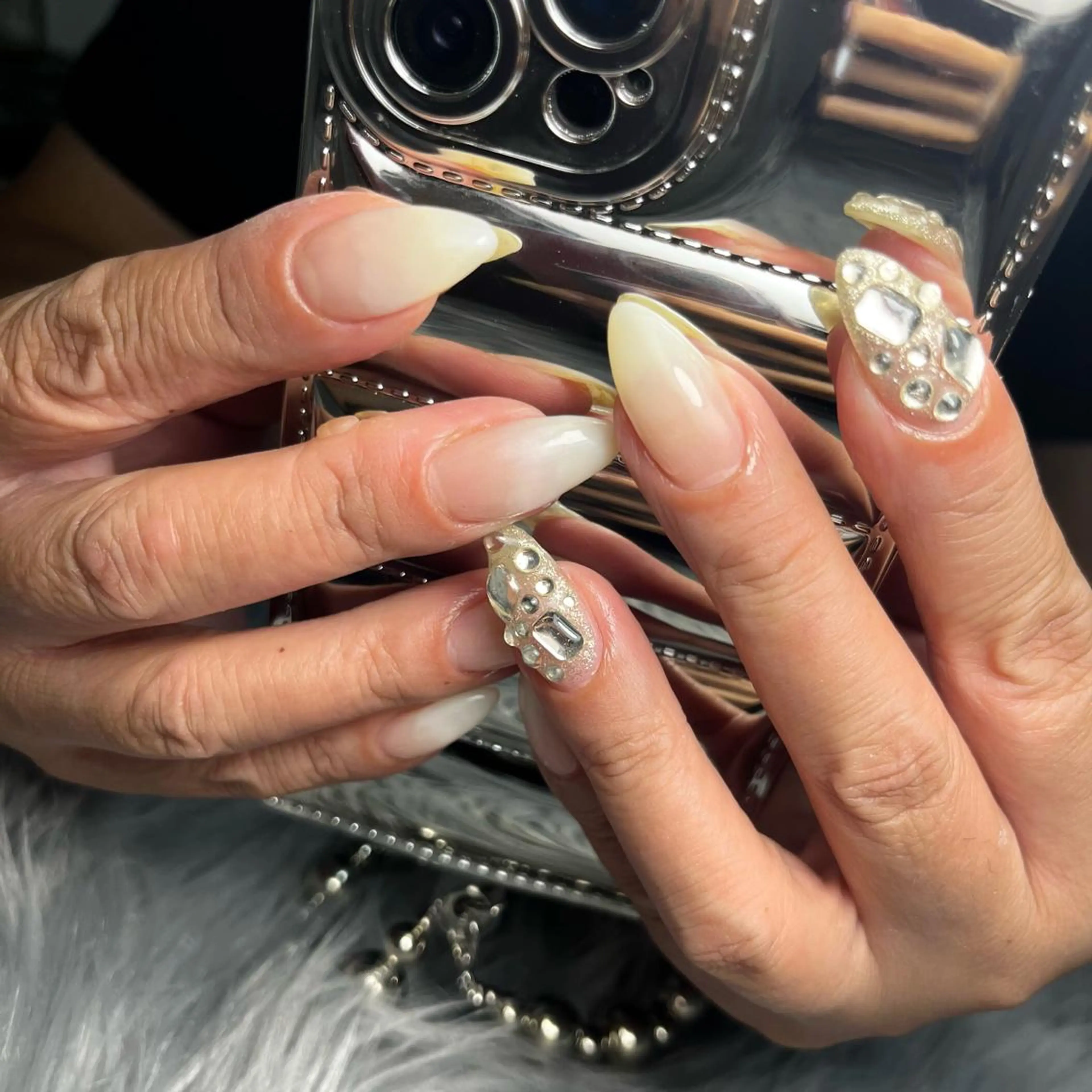 ネイル Laki nailのネイルデザイン