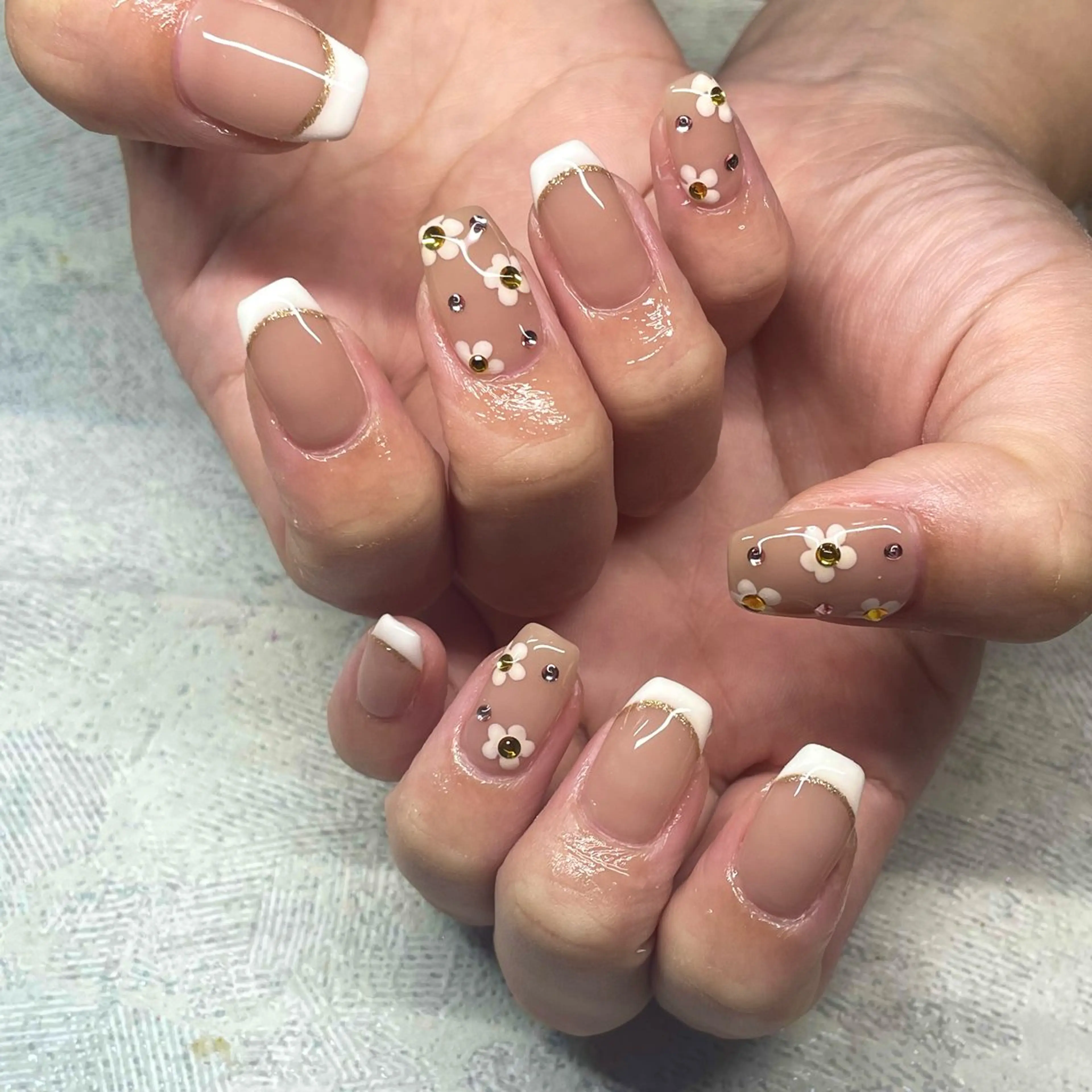 ネイル ストーンネイル ハンドネイル ハンドケア nailsalon SuMILEのネイルデザイン