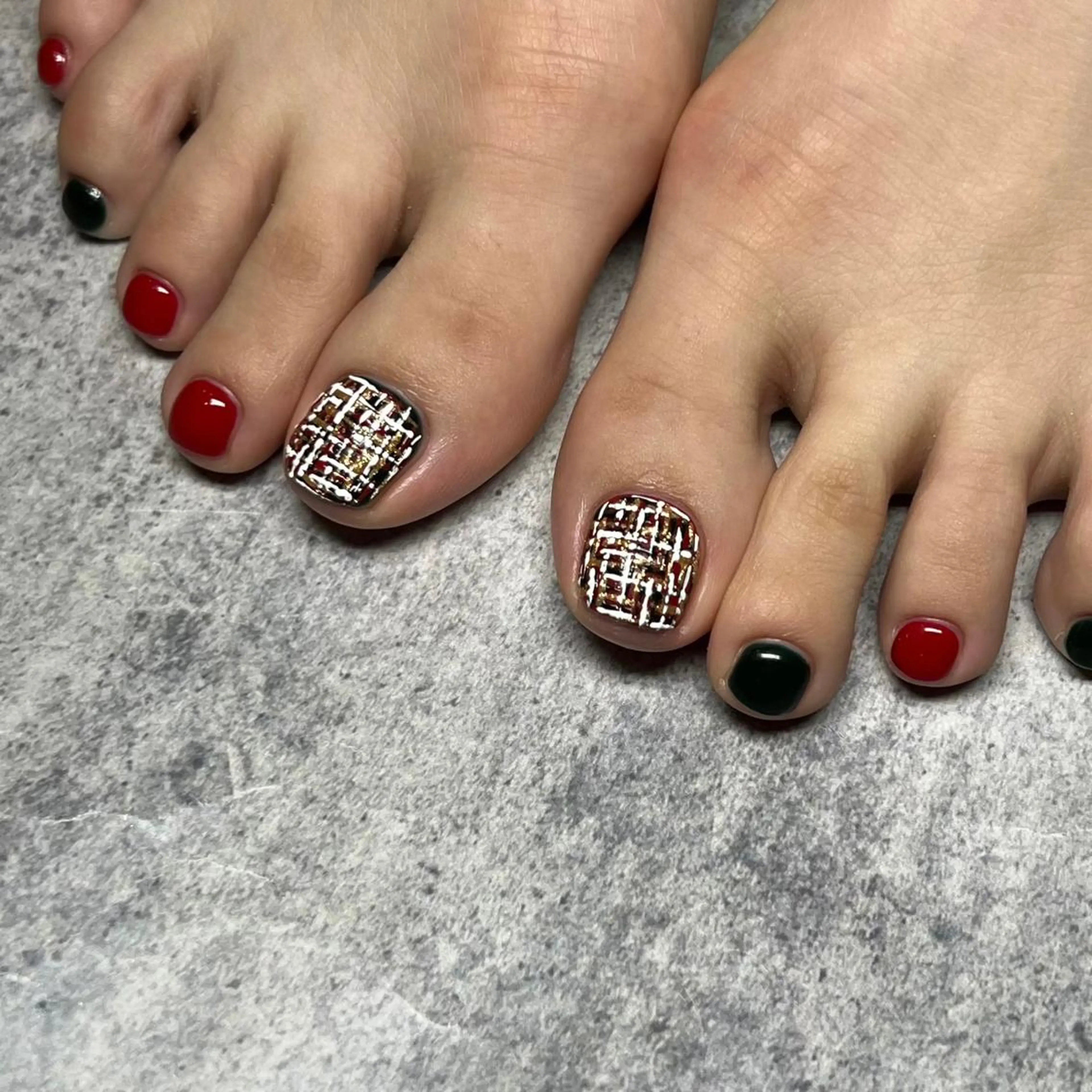 ネイル フットネイル ツイードネイル 𝐫𝐚𝐢 𝐧𝐚𝐢𝐥の眉毛・アイブロウイメージ