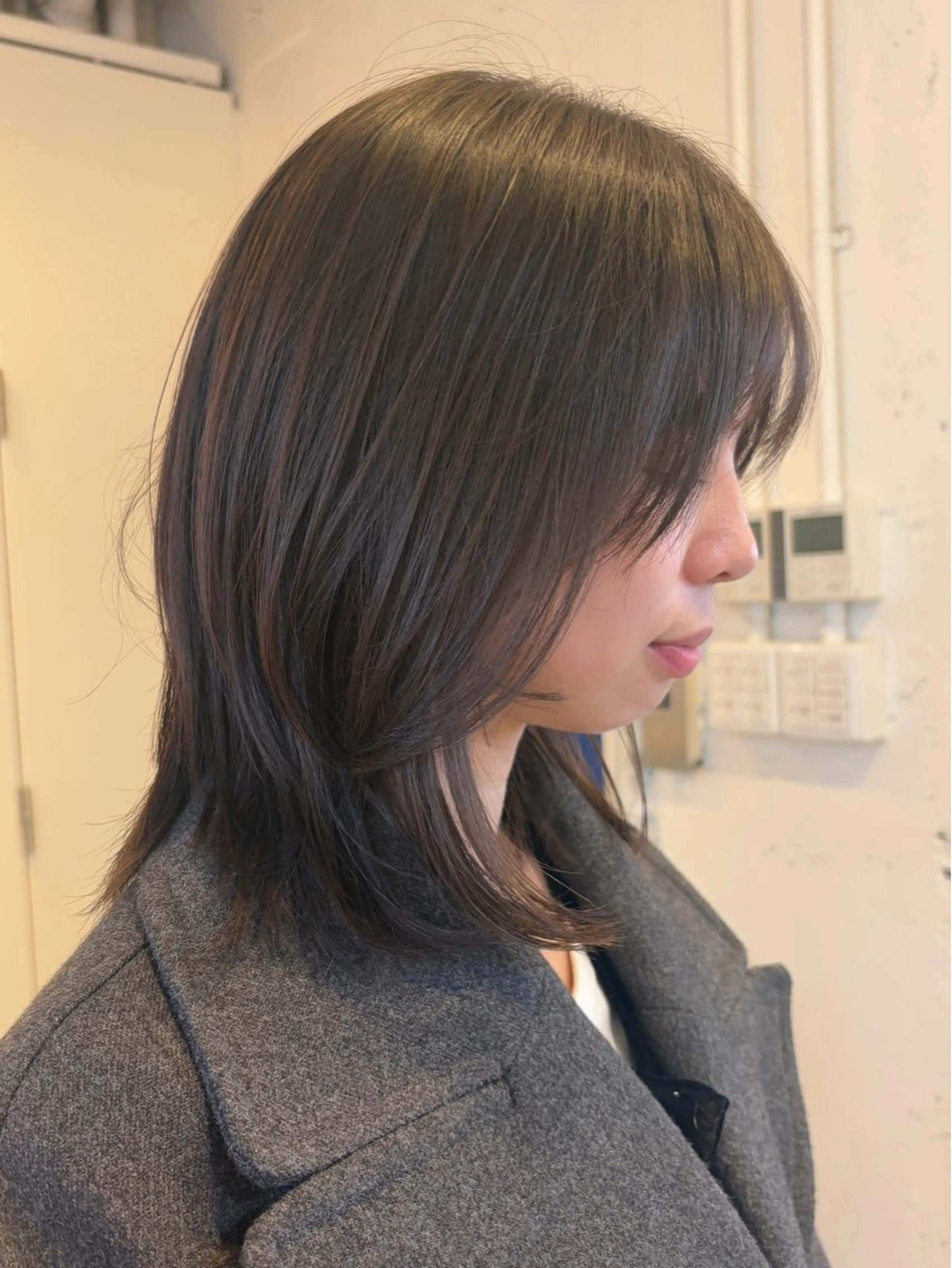 ミディアム カラー カット ヘアカラー トリートメント RIN／韓国ヘア レイヤーカットのヘアスタイル