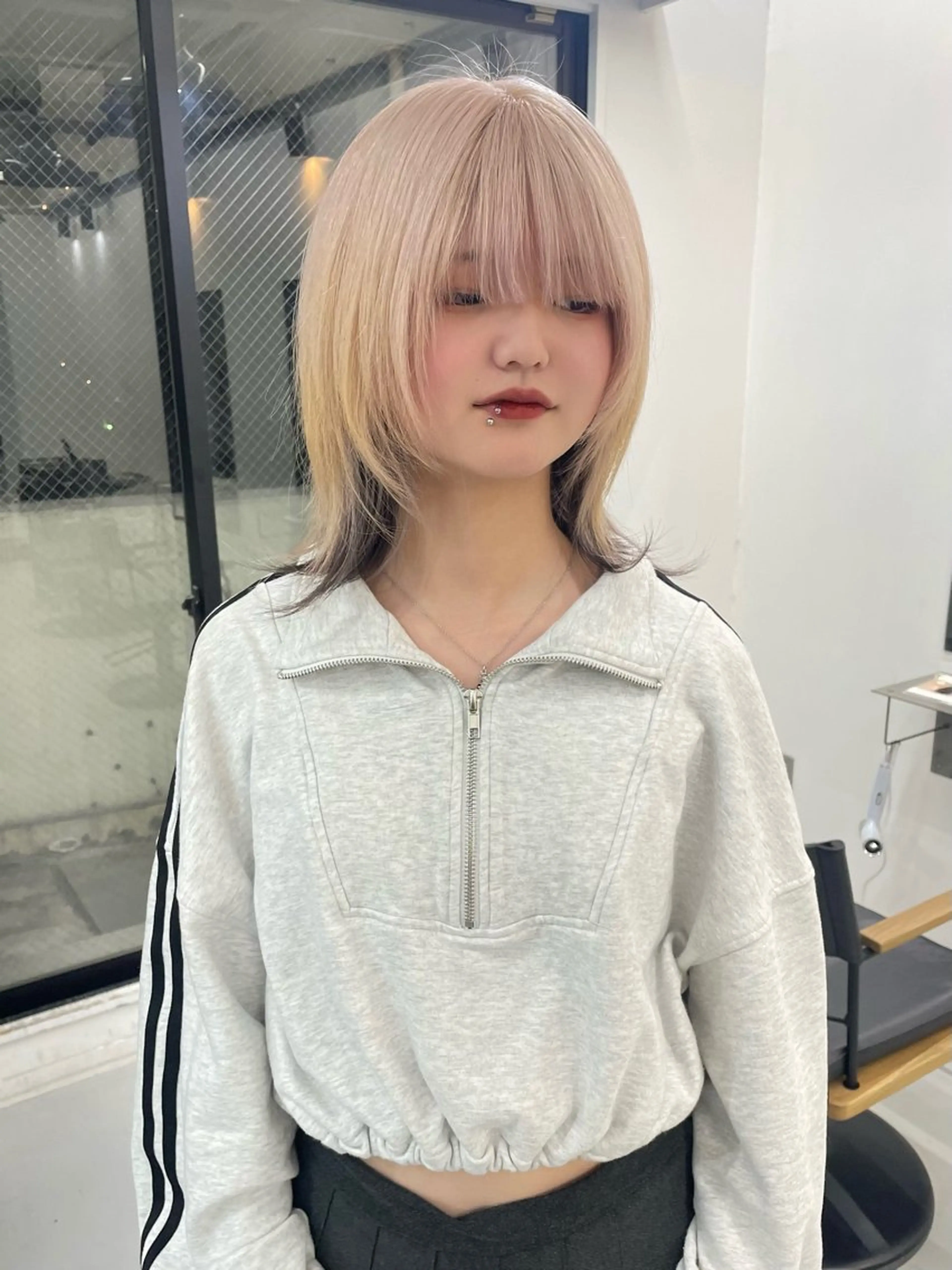 ミディアム カラー ヘアカラー トリートメント カットモデル/ ハイトーン/ゆうあのヘアスタイル