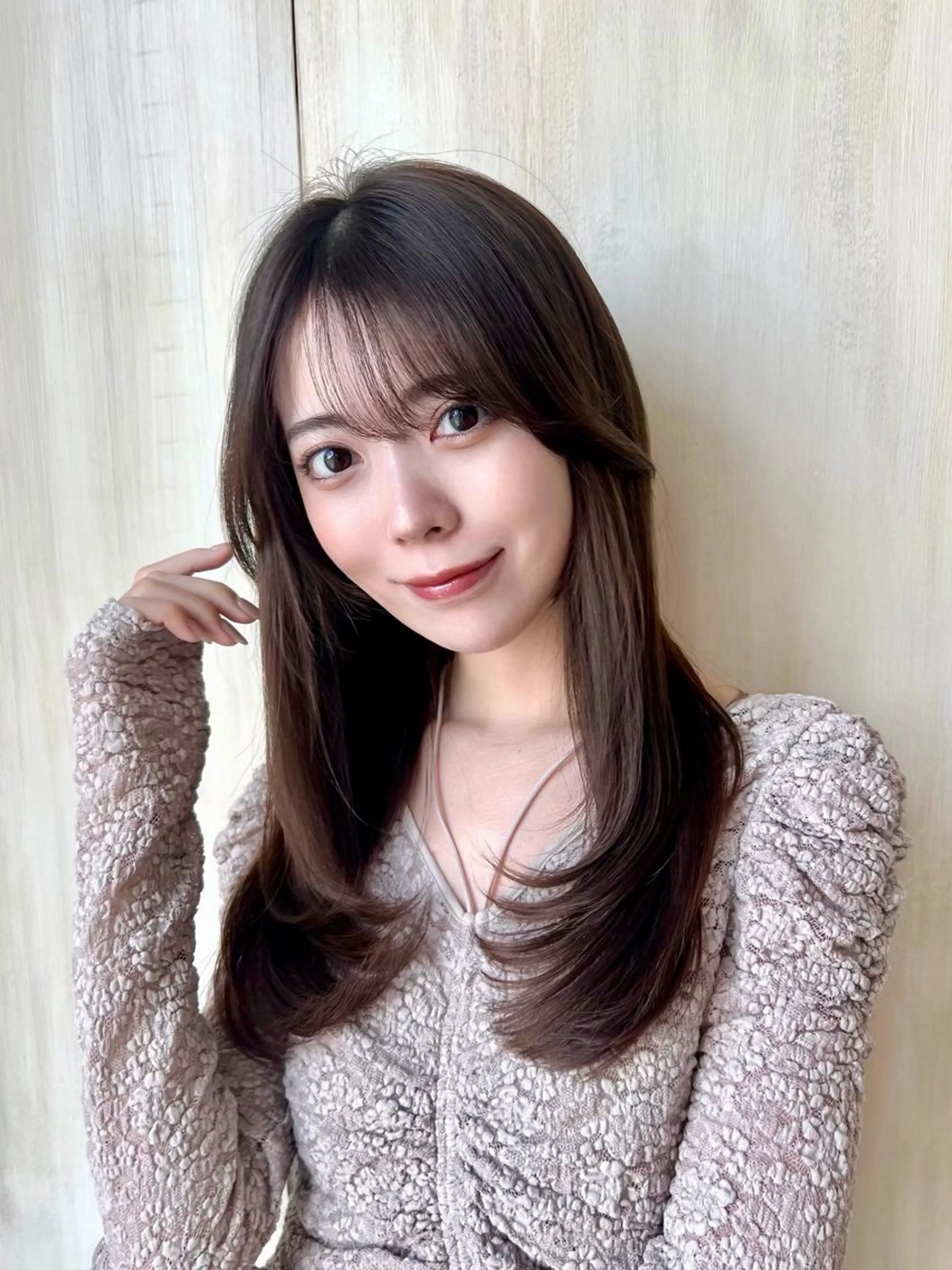 セミロング レイヤーカット シースルーバング カット ヘアカラー トリートメント 🧡くびれヘア/前髪 顔周り🧡久原結衣のヘアスタイル