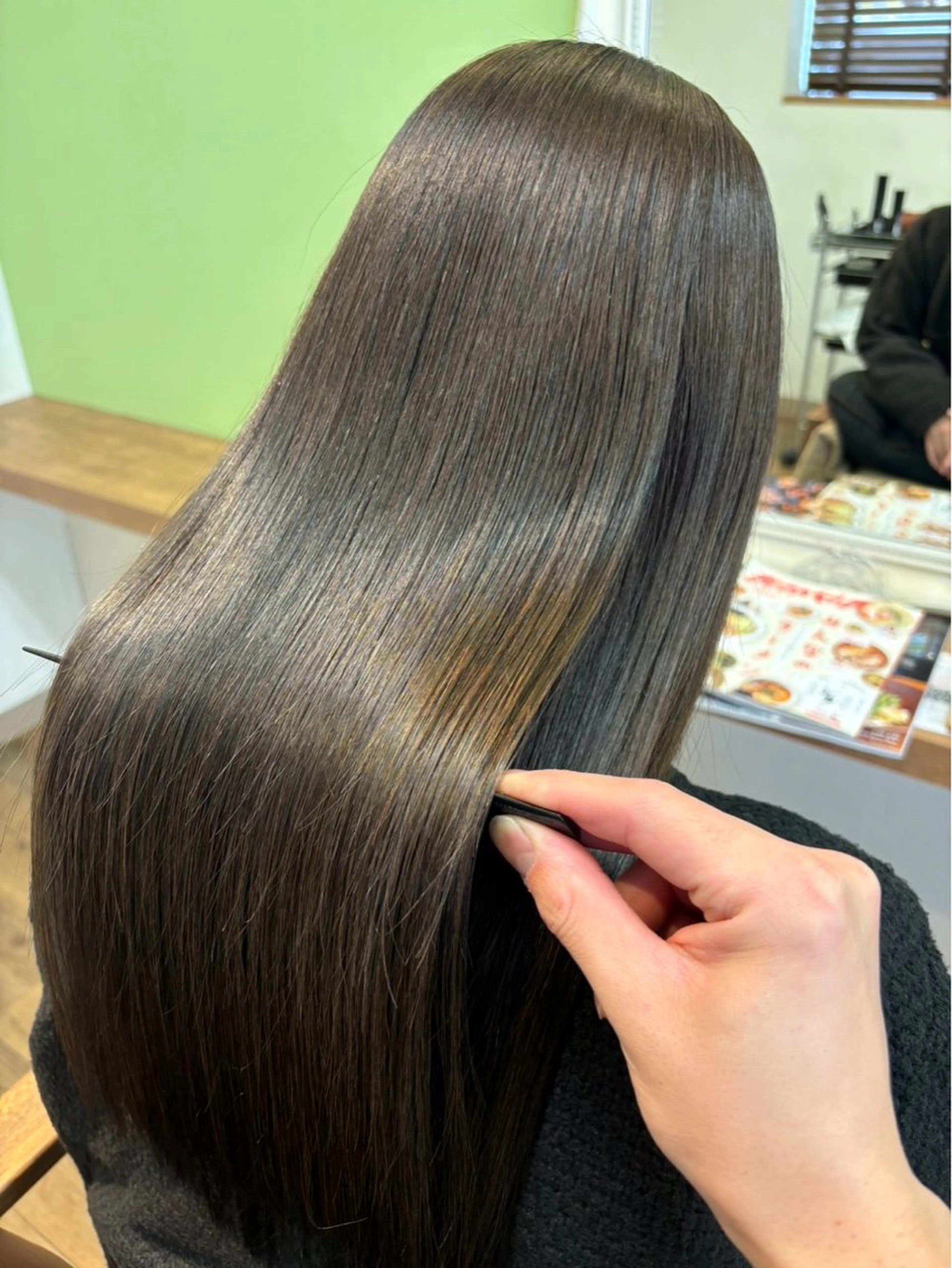 ロング 髪質改善 縮毛矯正 常藤 留佳のヘアスタイル