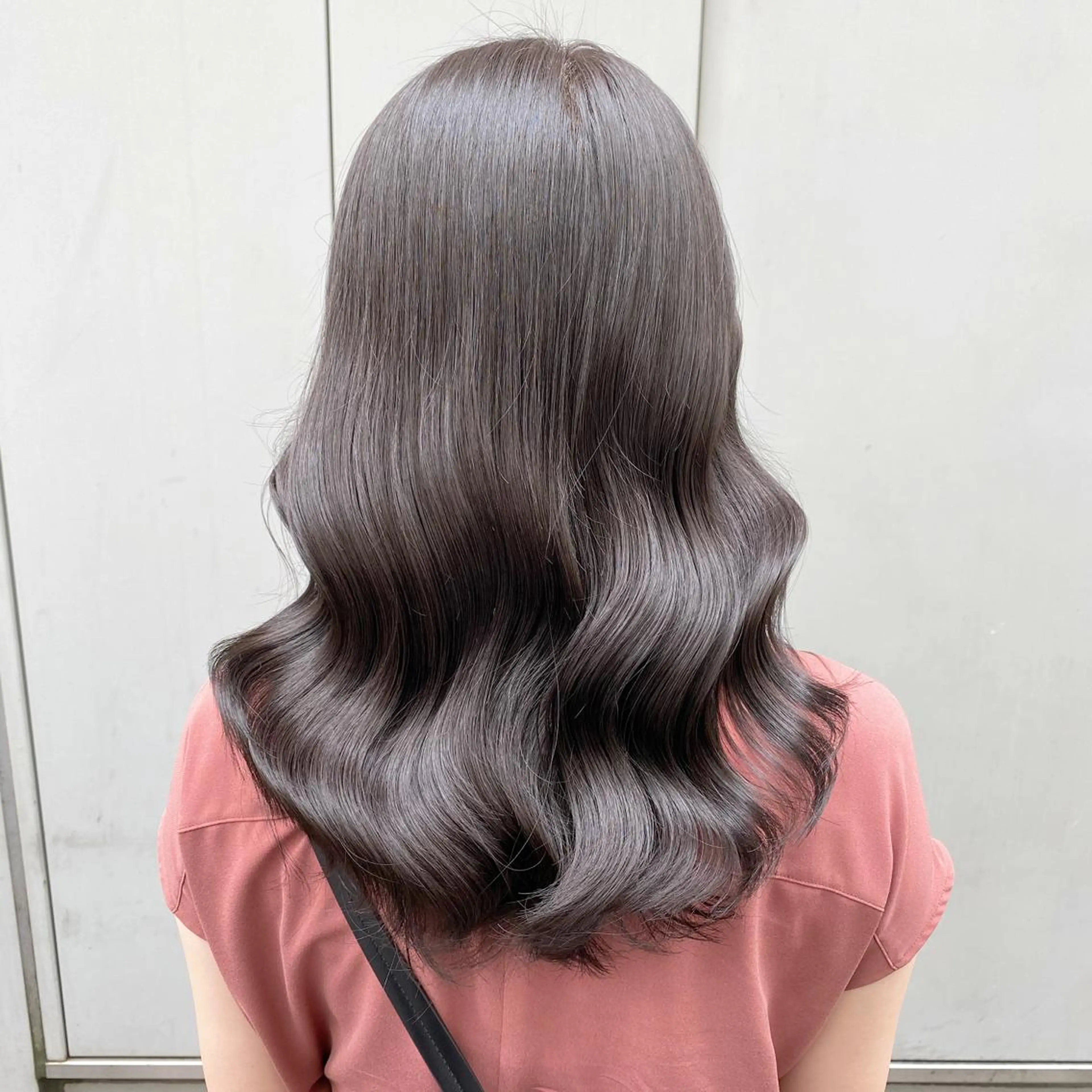 セミロング カラー 大人っぽ韓国レディ レイヤー🤍渋谷のヘアスタイル