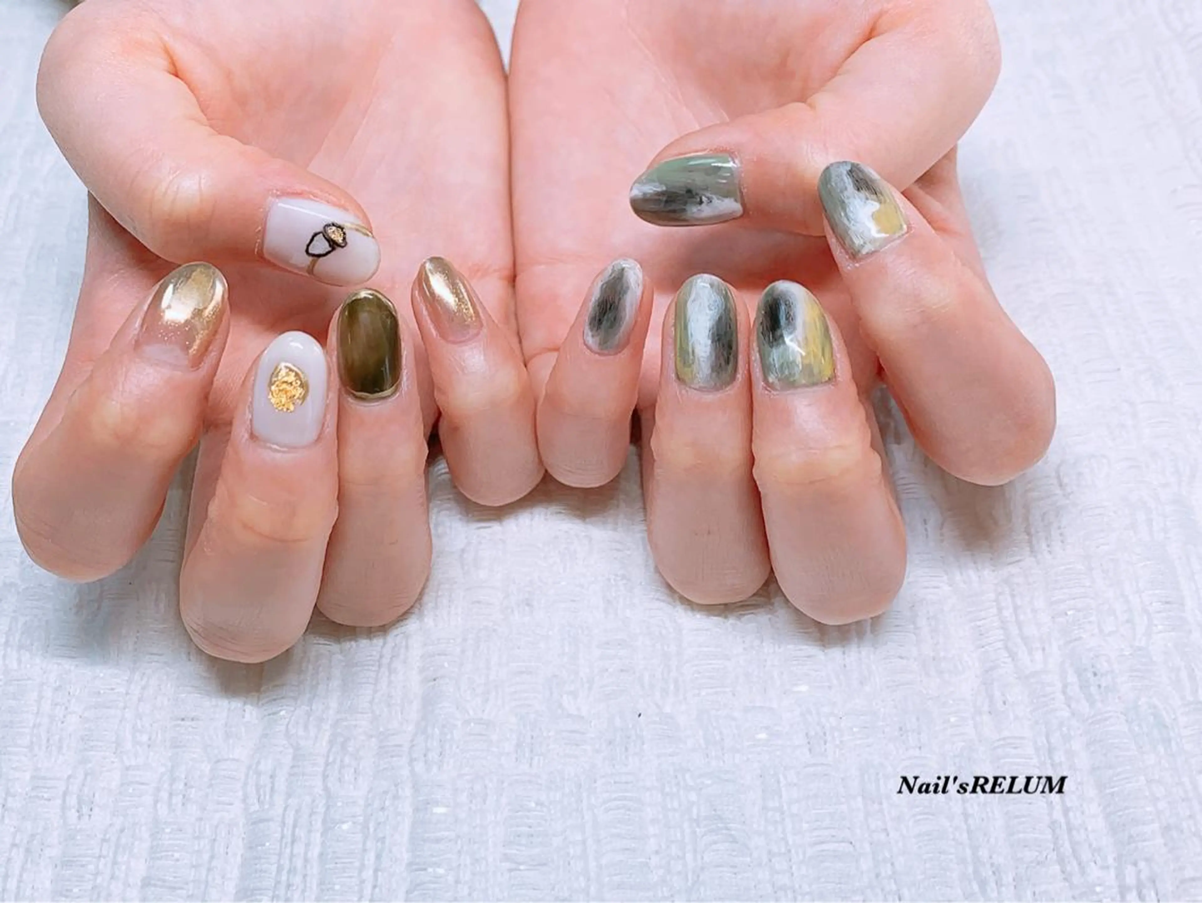 ネイル 持ち込み THECOLORS所属・近貞 莉奈のネイルデザイン