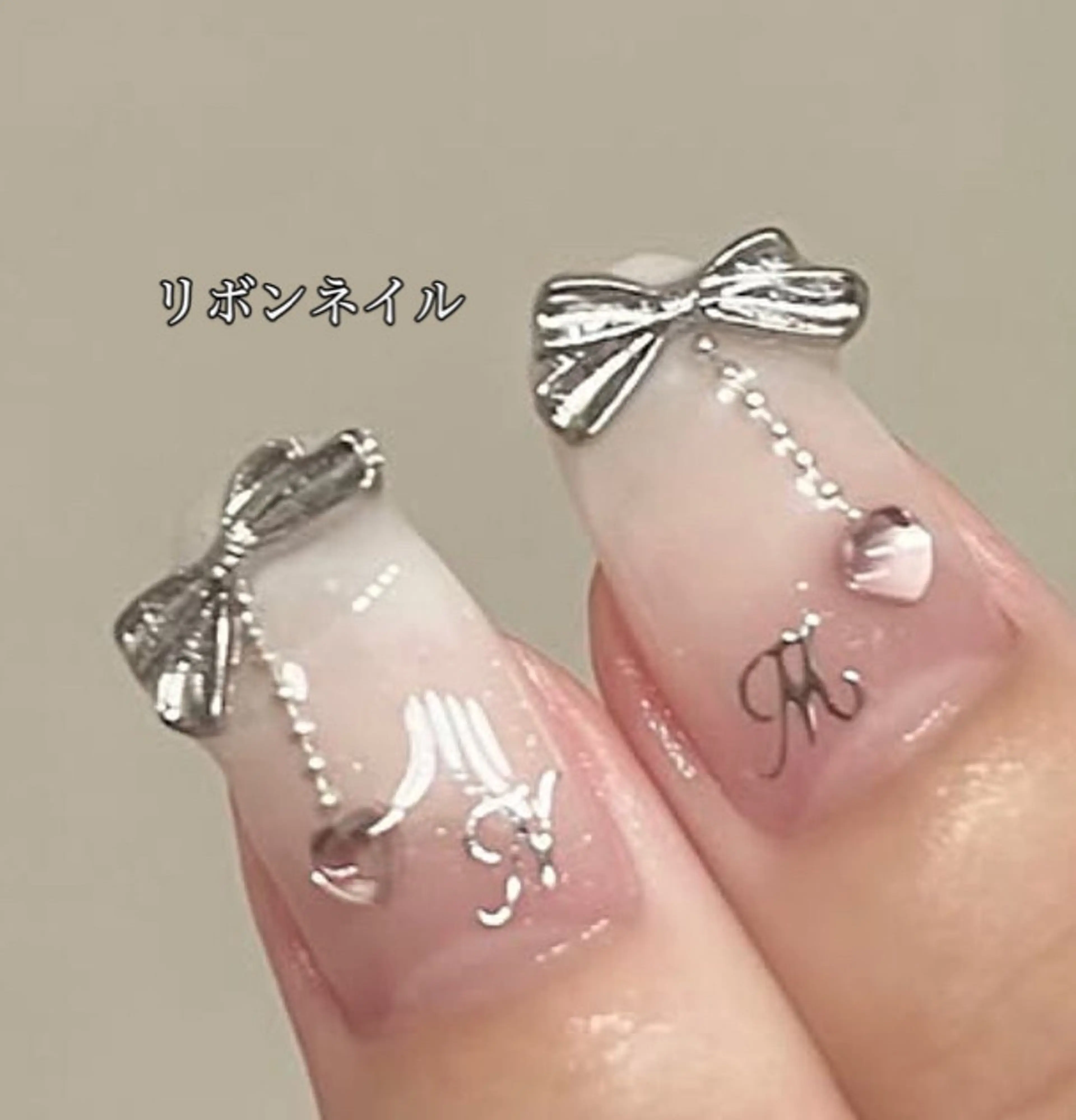 ネイル ガーリー リボン ショートネイル ハンドネイル Roger 舞のネイルデザイン