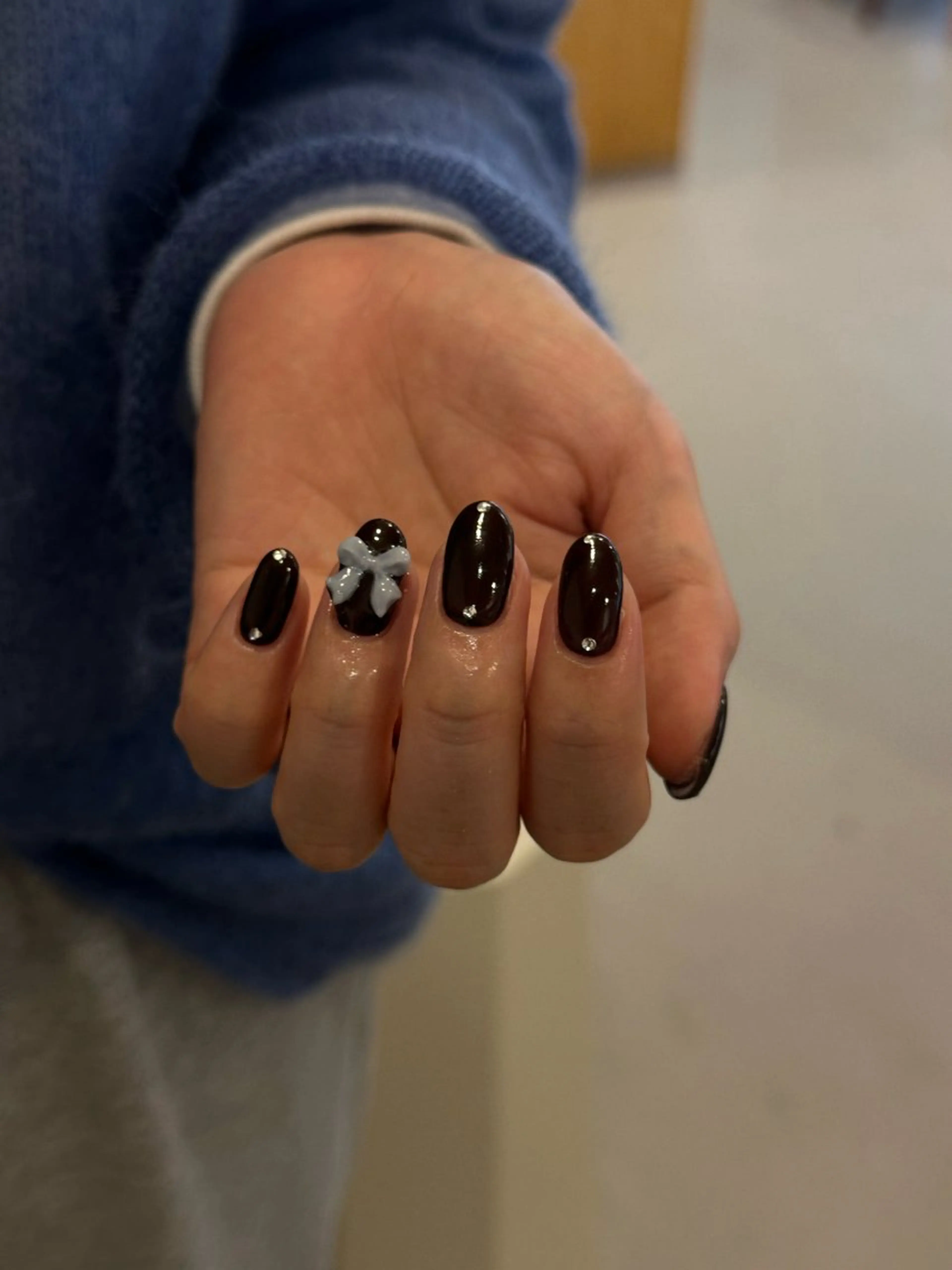 ネイル リボン ハンドネイル NINE_ SAKIのネイルデザイン