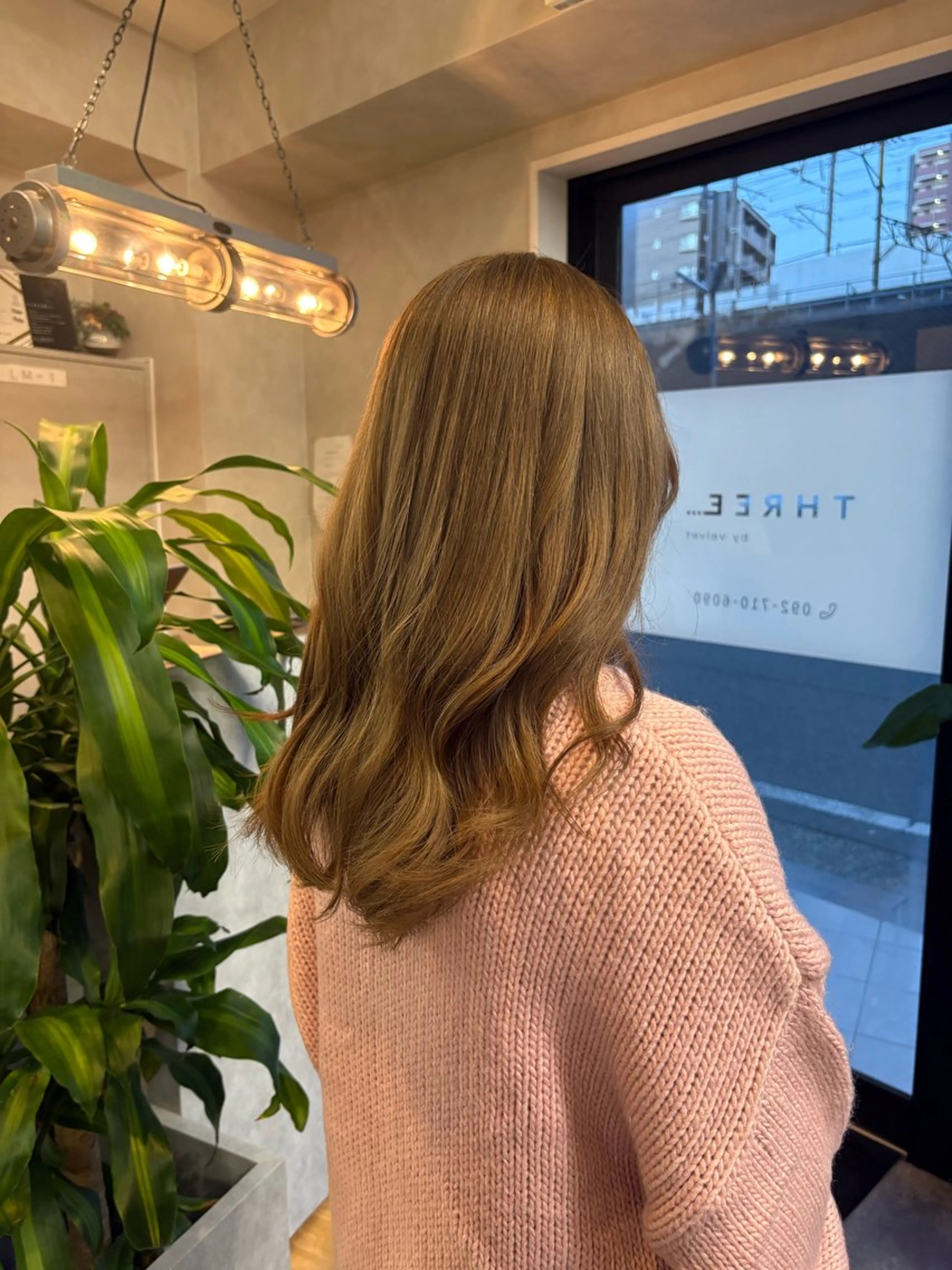 カラー 博多/ ブリーチ/暖色/色味のヘアスタイル