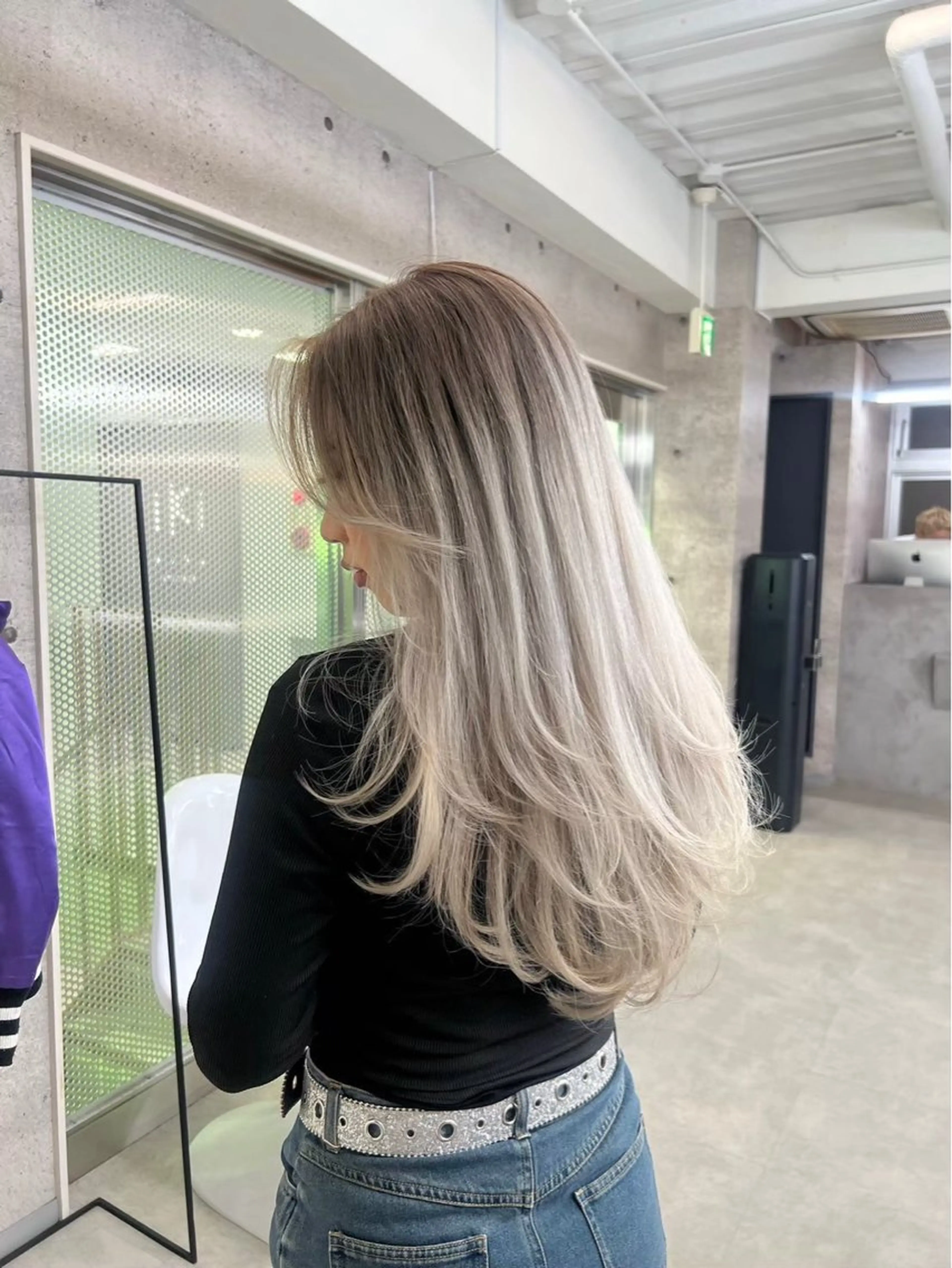 ロング ヘアカラー ヘアセット 🫧バレイヤージュ/ ハイトーン/ミズキのヘアスタイル