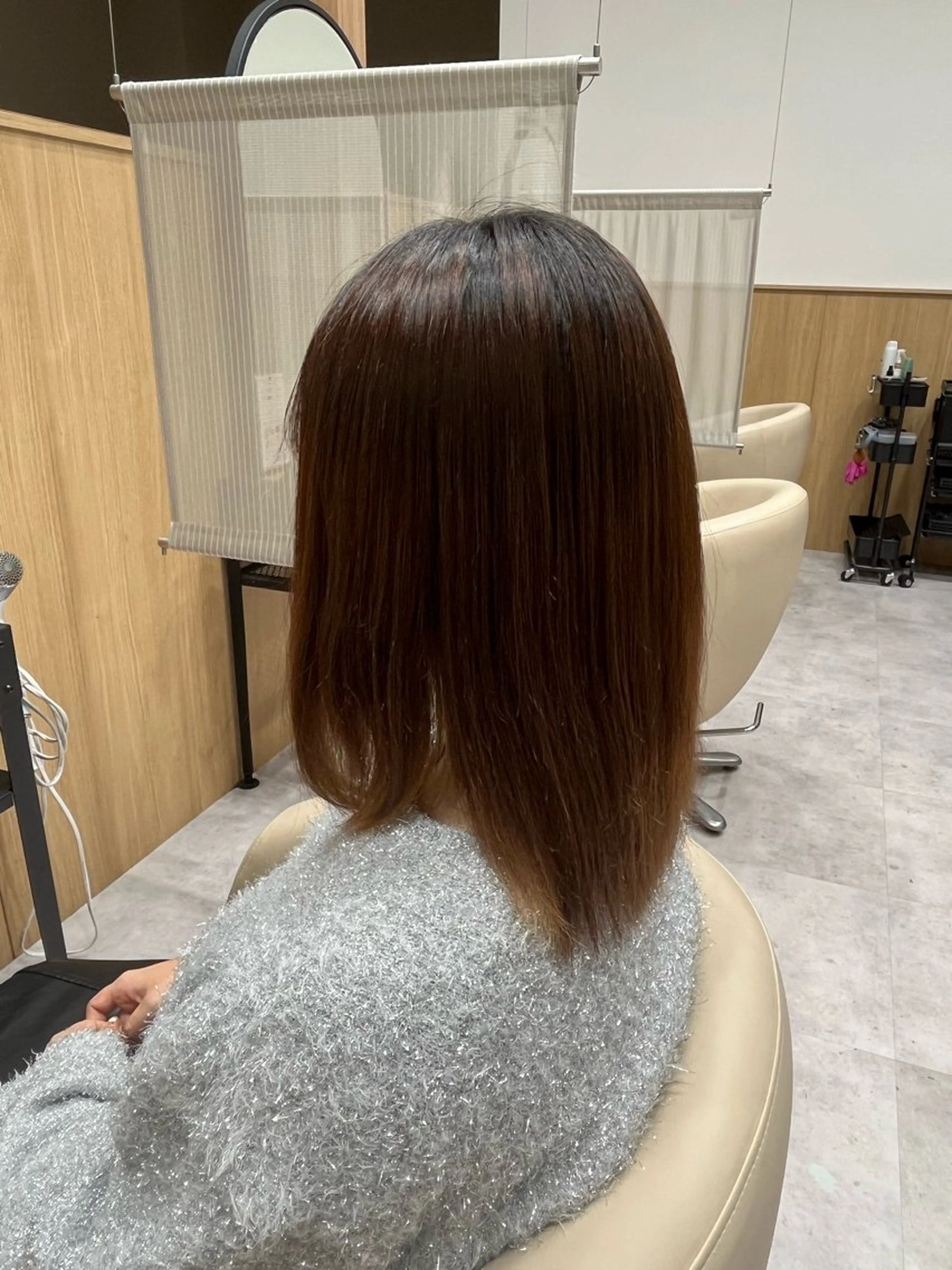 ミディアム 縮毛矯正 東條 早希のヘアスタイル