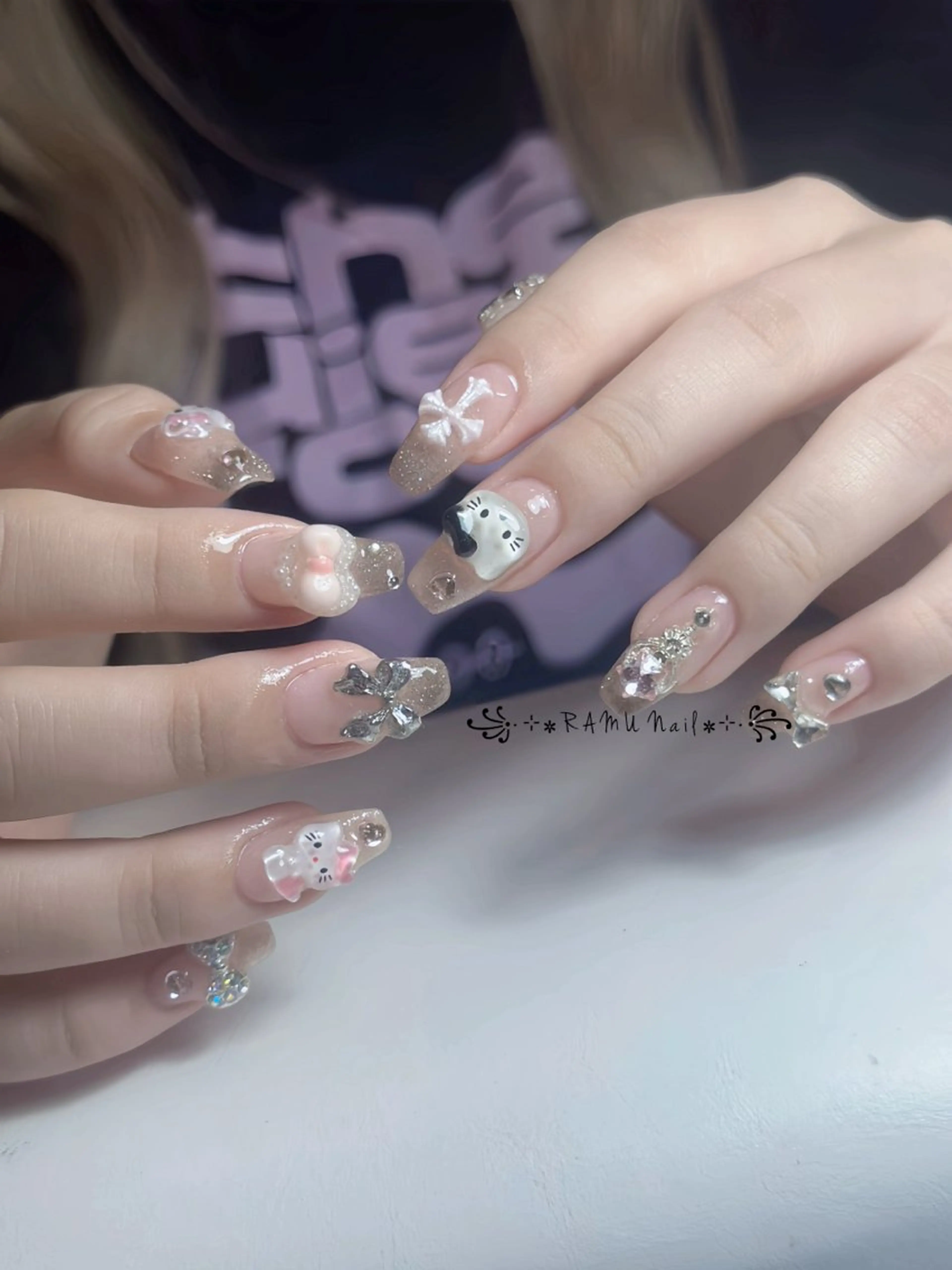 ネイル チークネイル フレンチネイル グラデーション キラキラネイル 韓国ネイル ハンドネイル RAMU_Nail 池袋店のネイルデザイン