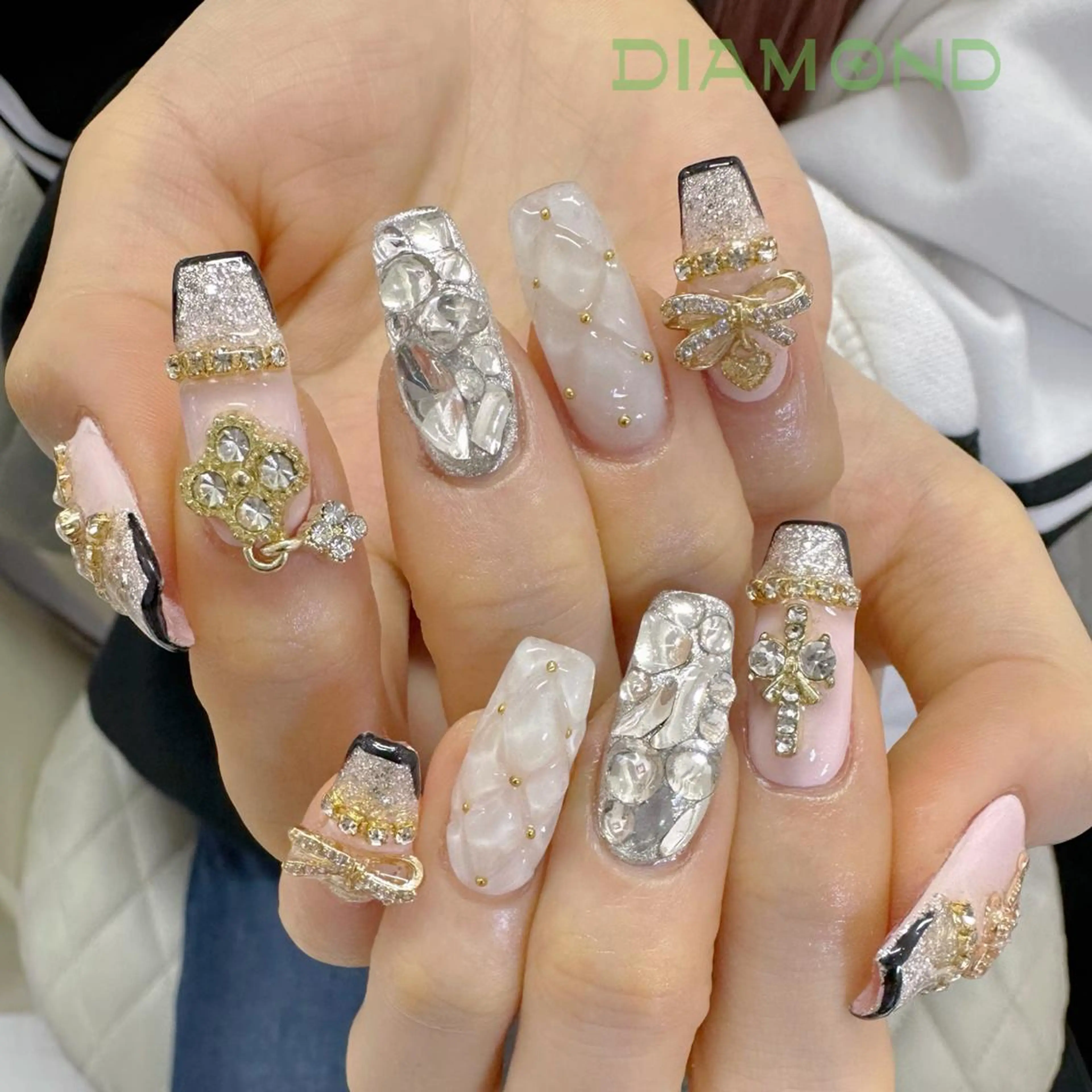 ネイル ゴージャス 持ち込み スカルプネイル ハンドネイル DIAMOND 💦のネイルデザイン
