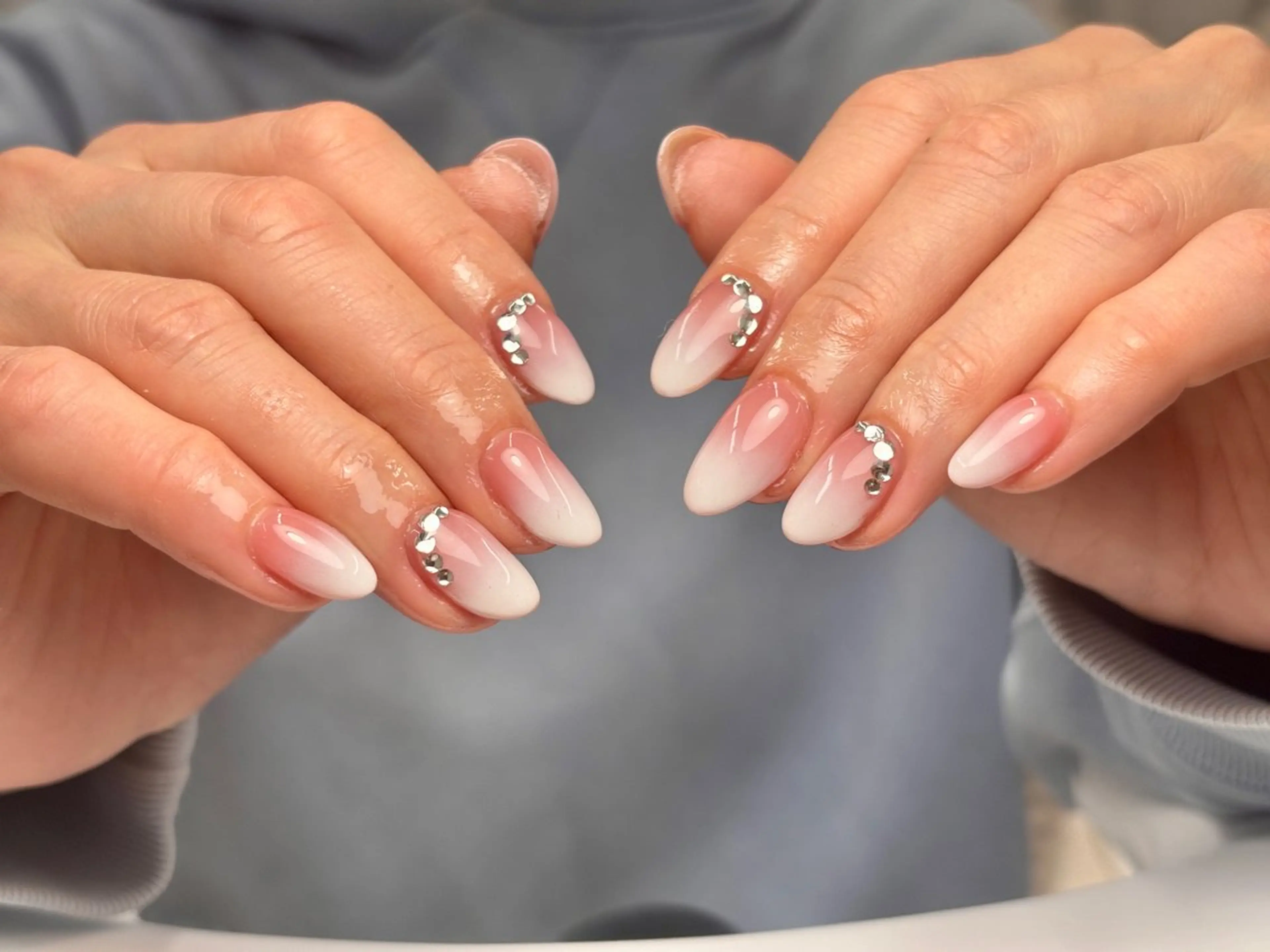 ショート ハンドネイル トゥー フエンのネイルデザイン