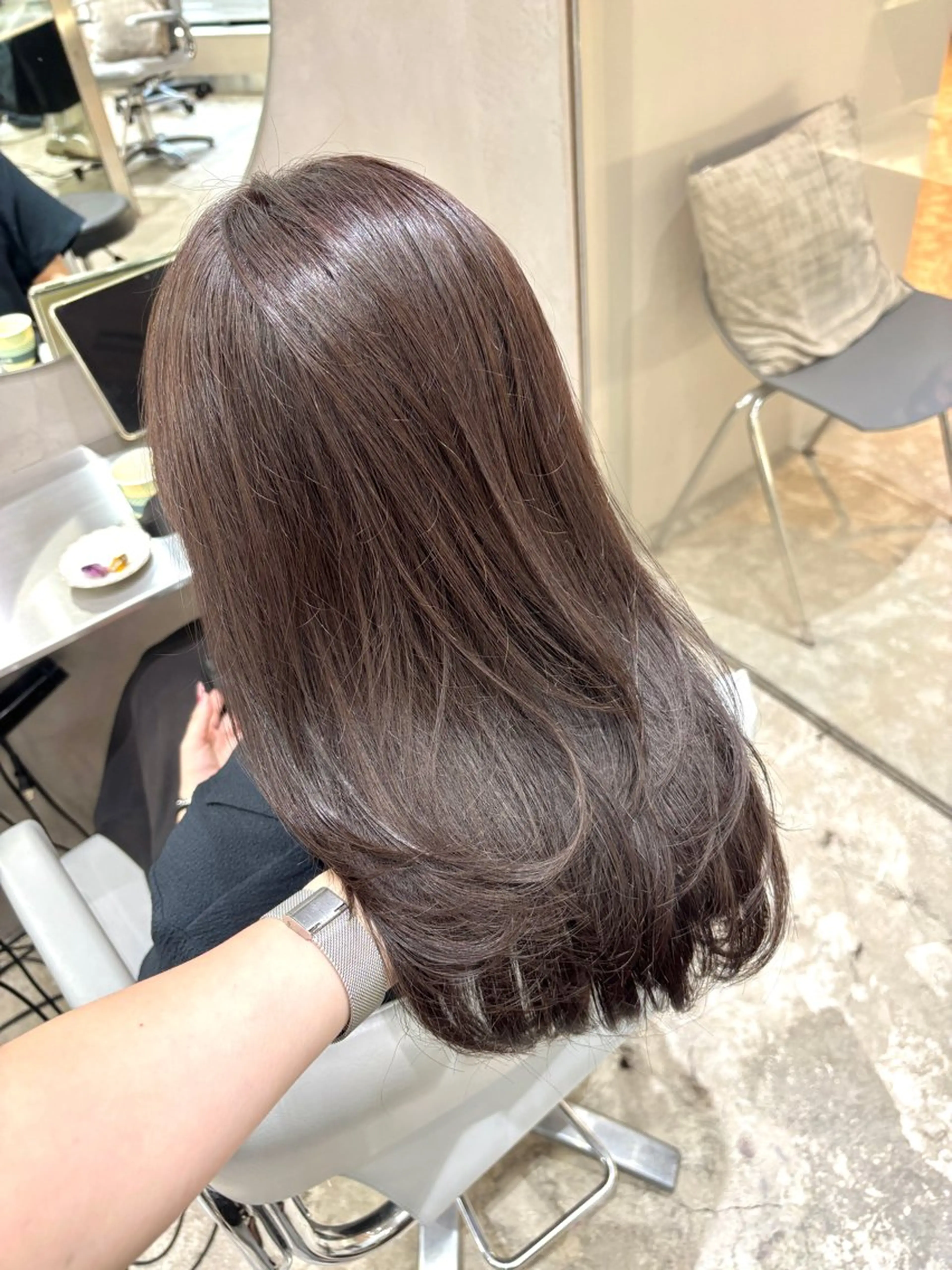 セミロング コトネ🫧 韓国風レイヤーカットのヘアスタイル
