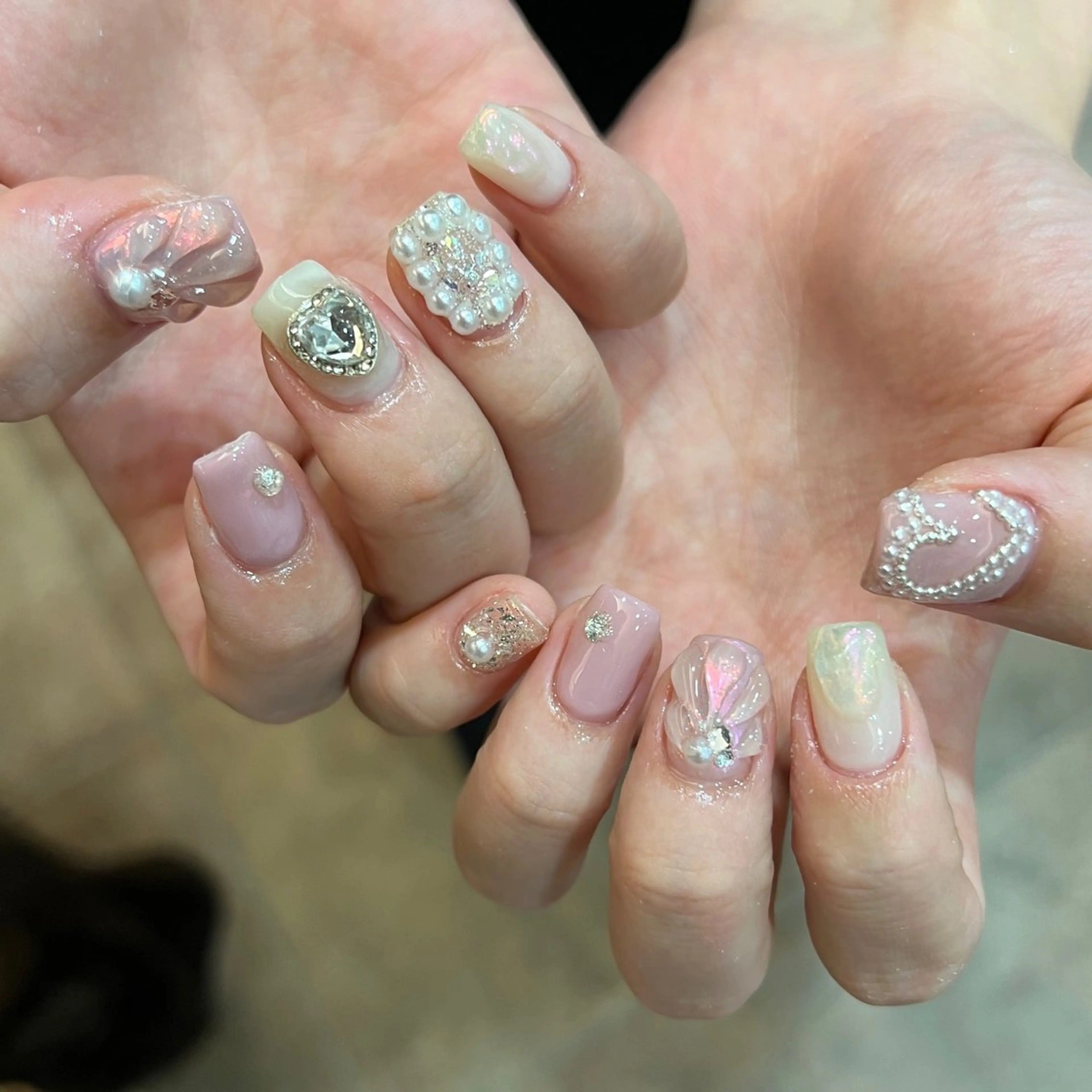 ネイル ハンドネイル 河野 弥月のネイルデザイン