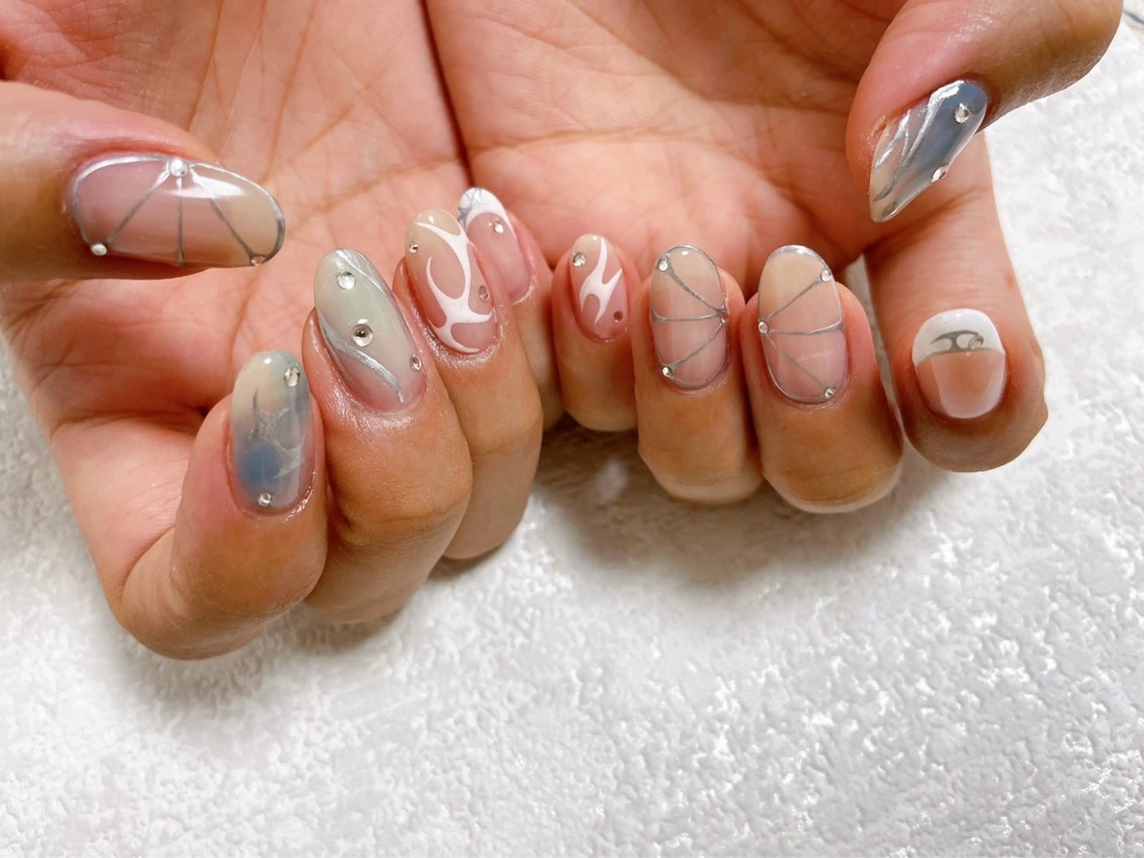 ネイル ジェルネイル 韓国ネイル メンズネイル パラジェル ブライダルネイル kiki nail たまプラーザのネイルデザイン