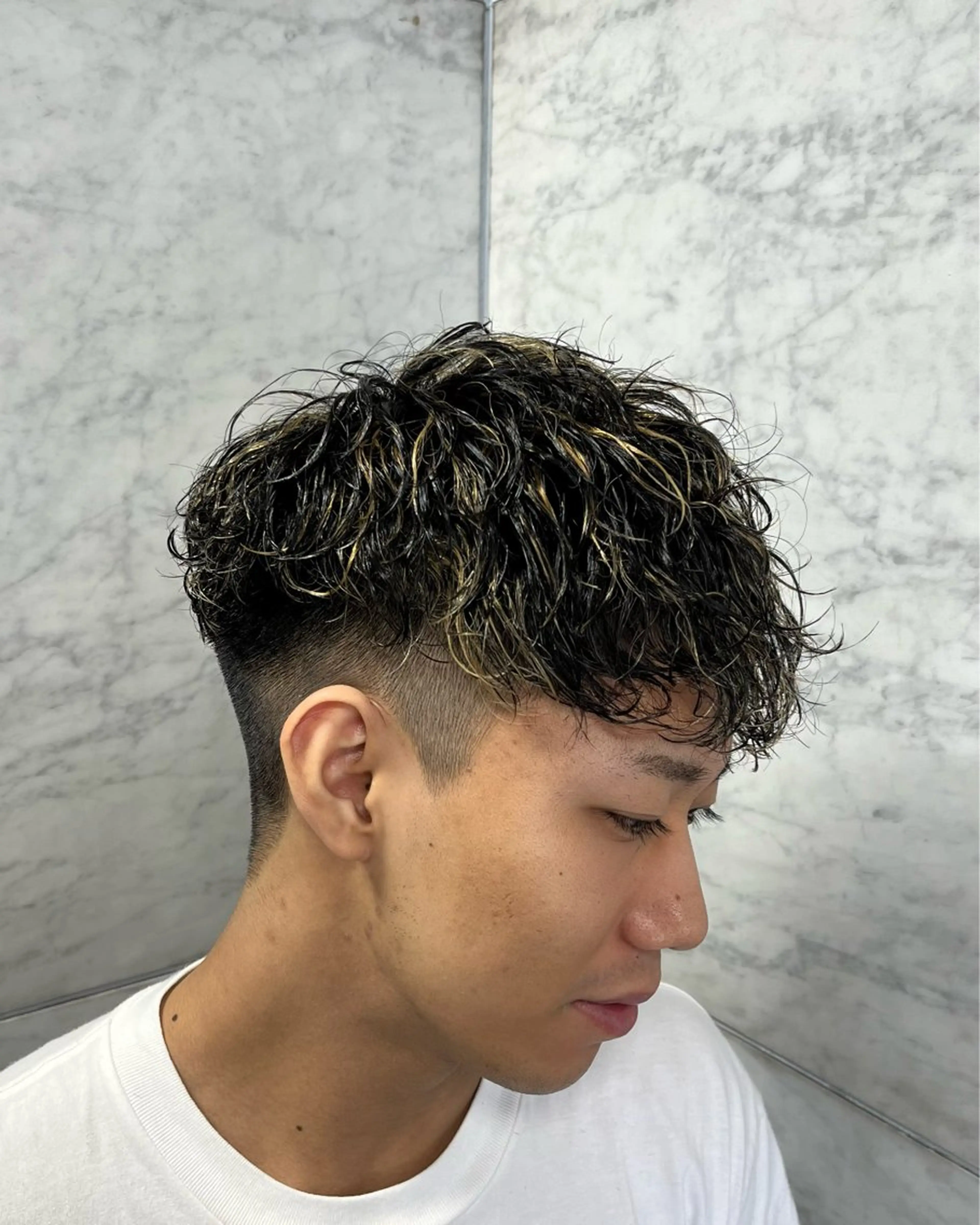 パーマ メンズ カット ヘアカラー フェザーパーマメンズ ツイスパ京都駅前のヘアスタイル