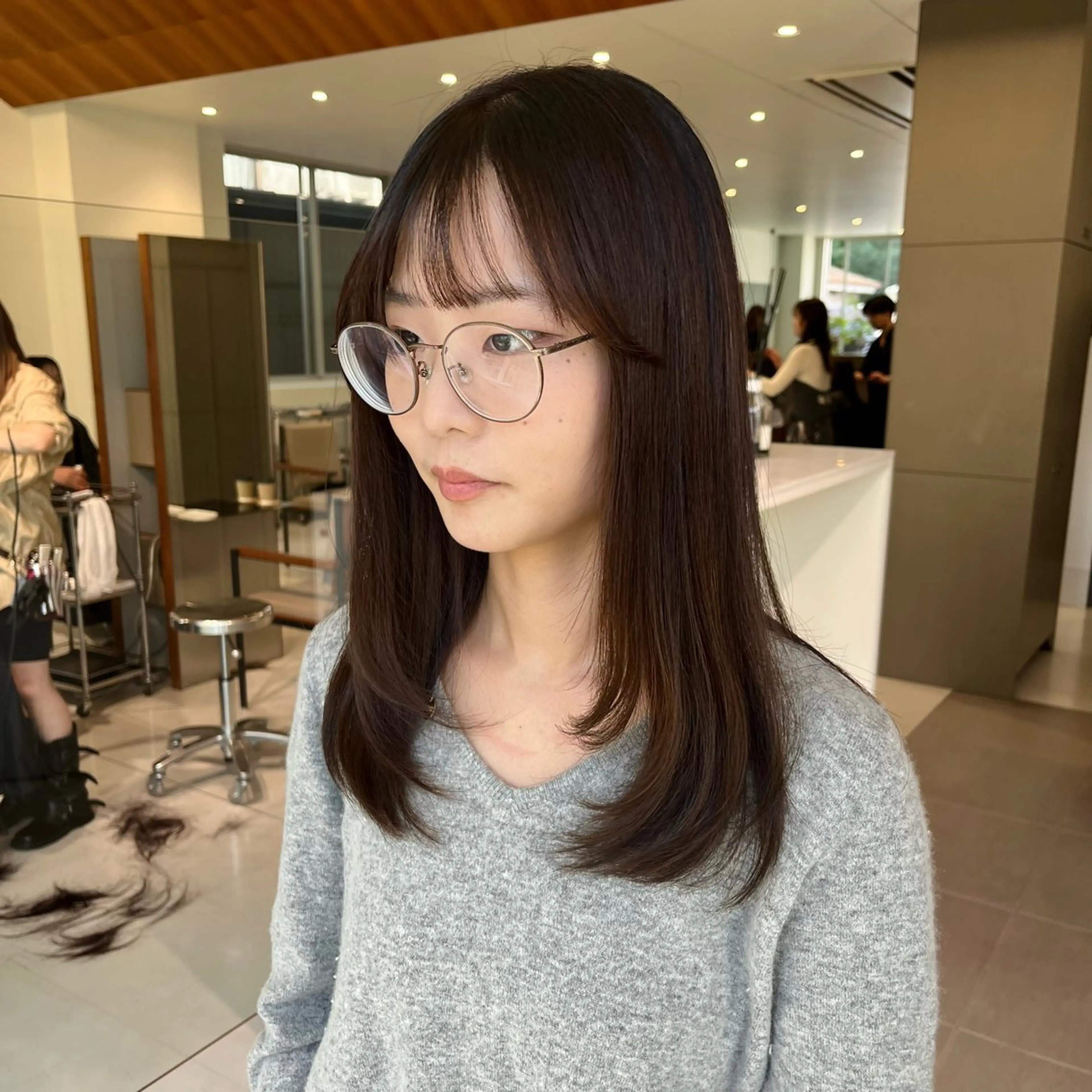 ミディアム カラー ベージュカラー ブリーチ 透明感カラー ダブルカラー グレージュ カット ヘアカラー トリートメント ブリーチ/レイヤー 🌻Mutsumiのヘアスタイル