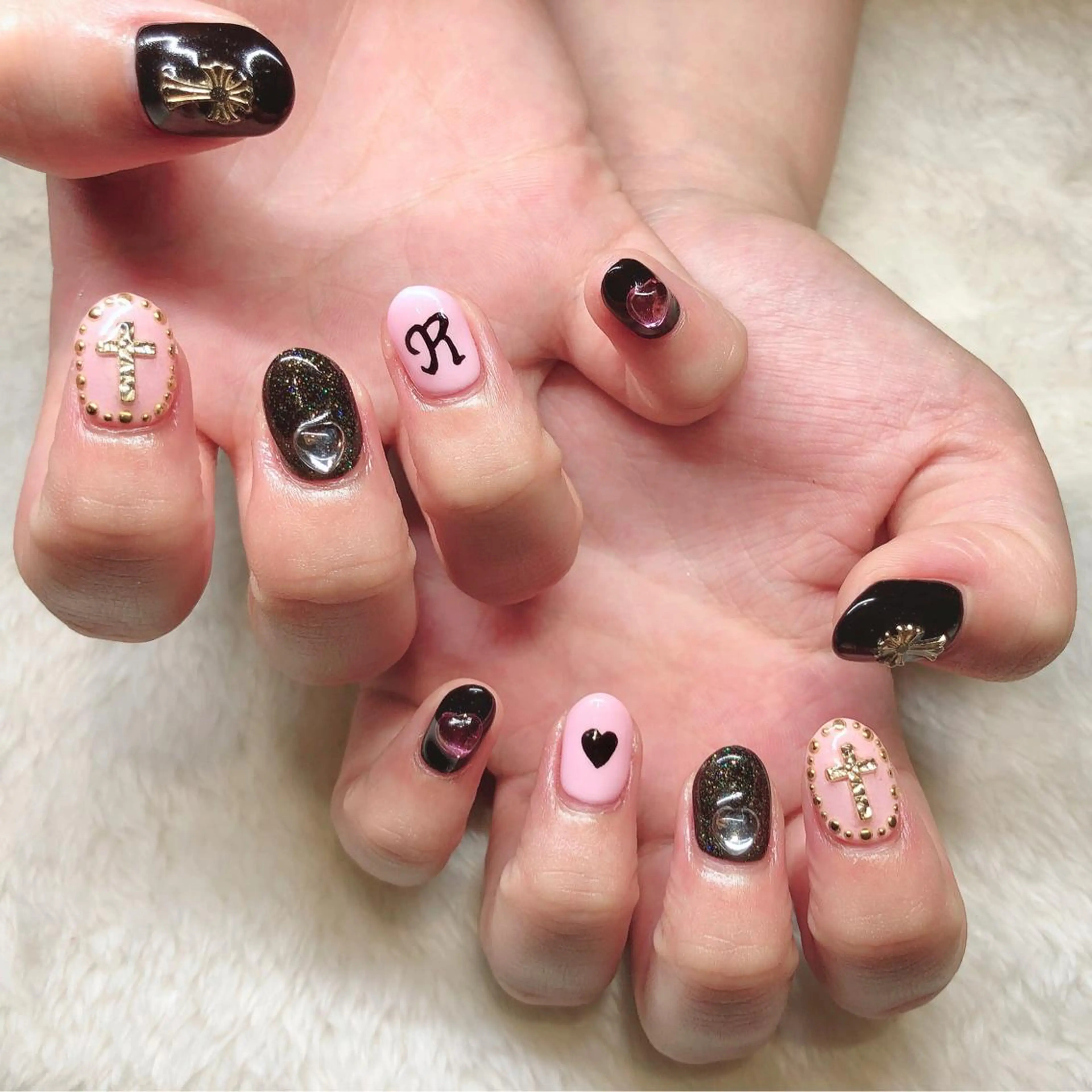 ネイル フットネイル フレンチネイル ジェルネイル ラメ(グリッター) ラメグラデーション NEO Beauty Salon所属・𝐍𝐄𝐎 𝐉𝐔𝐑𝐈のネイルデザイン