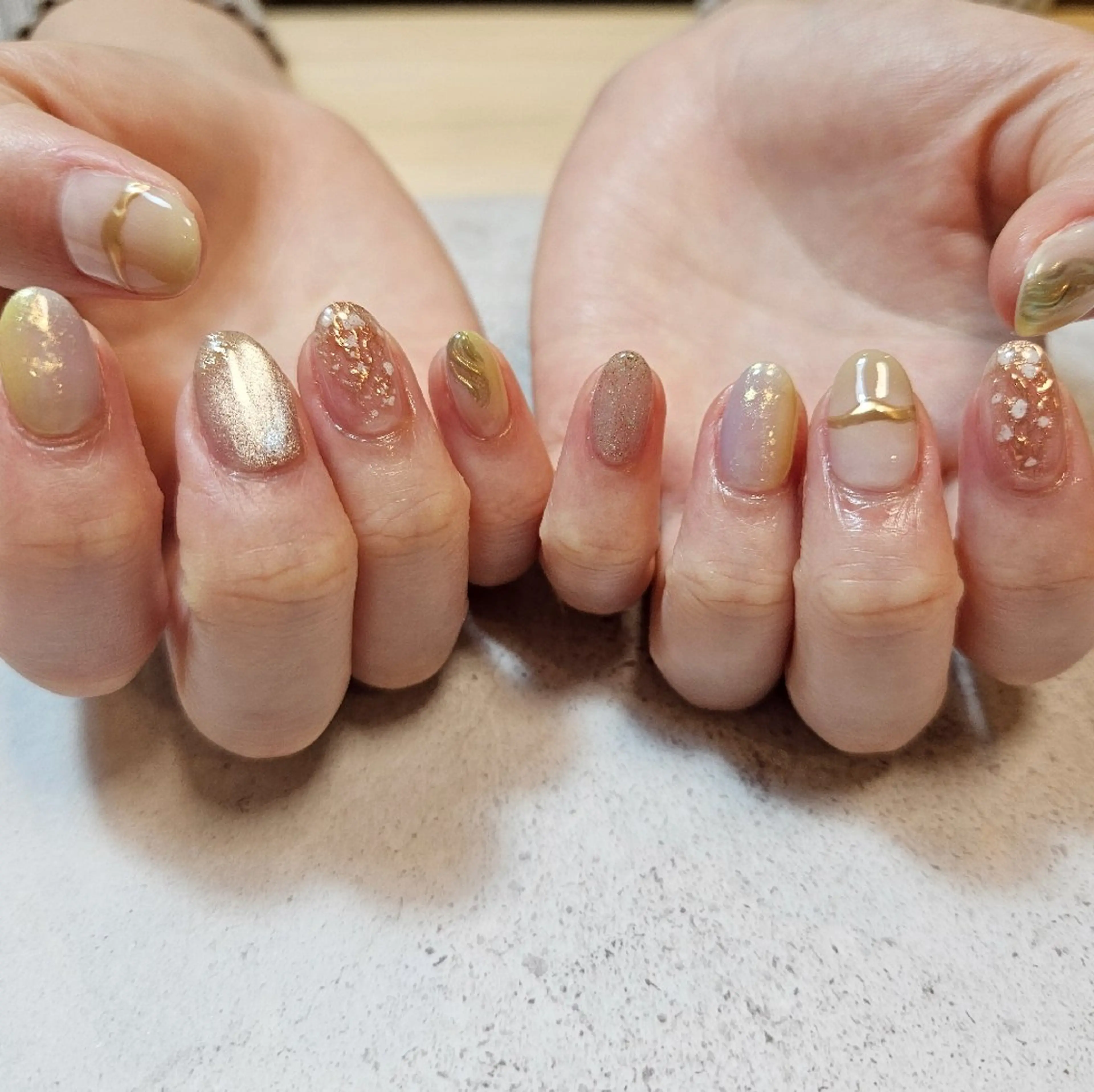 ネイル マグネットネイル ミラーネイル ピンク ハンドネイル Nailsalon manoのネイルデザイン