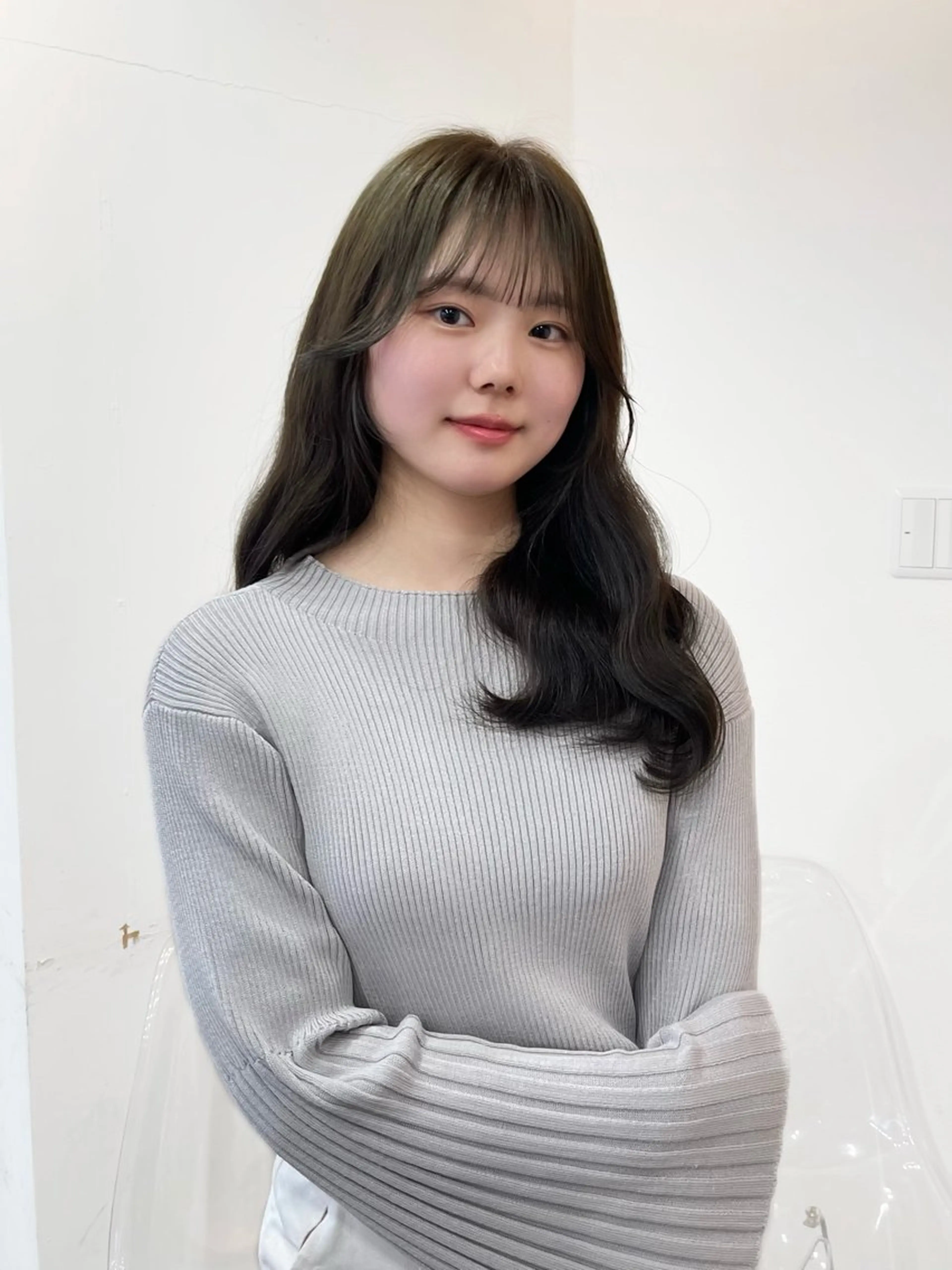 ロング カラー ブリーチ ブリーチなしカラー キダアヤカ/ 梅田/ベージュカラーのヘアスタイル