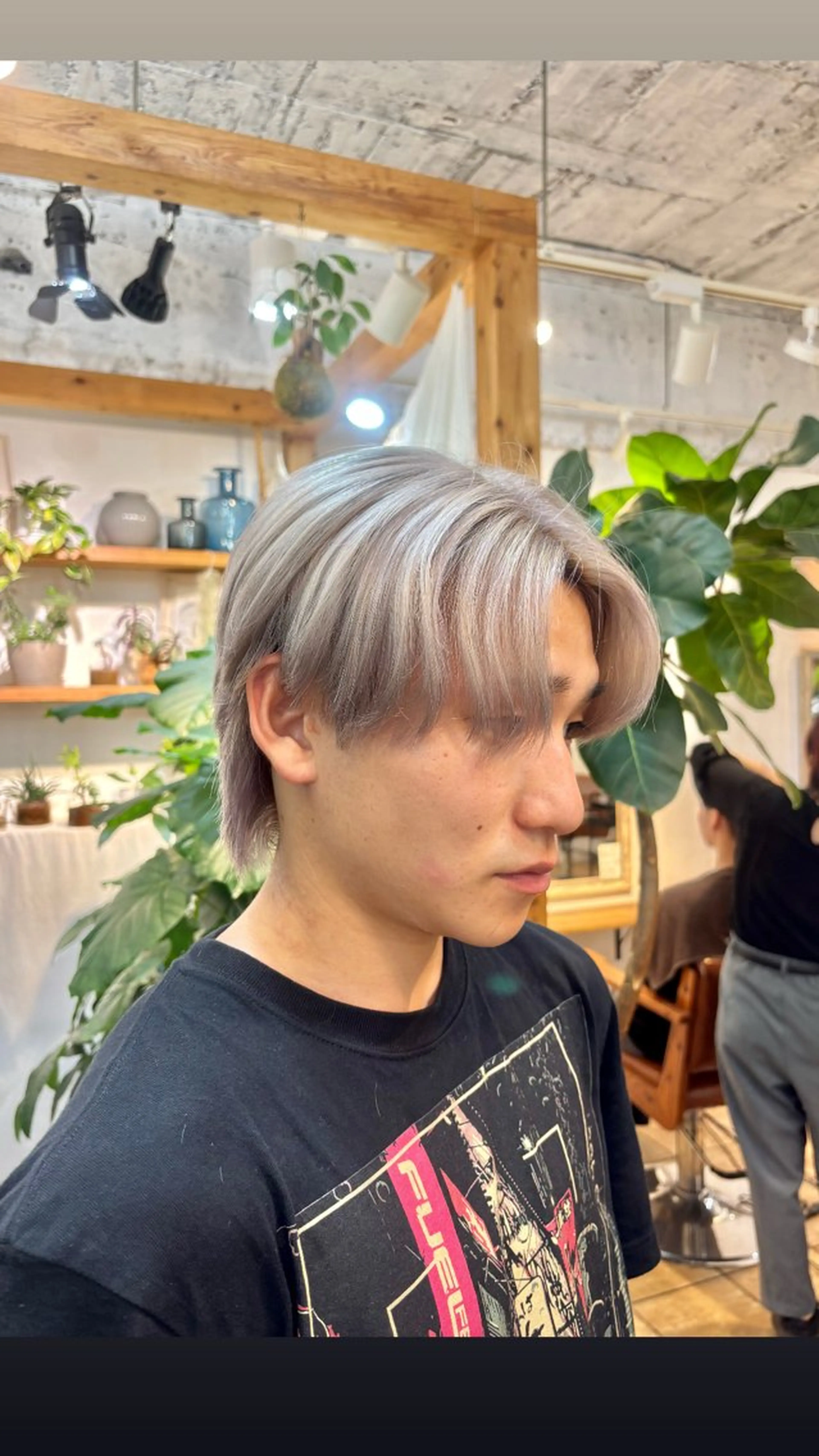 ショート カラー メンズ メンズブリーチ ブリーチ ヘアカラー トリートメント カネコ ナナミのヘアスタイル