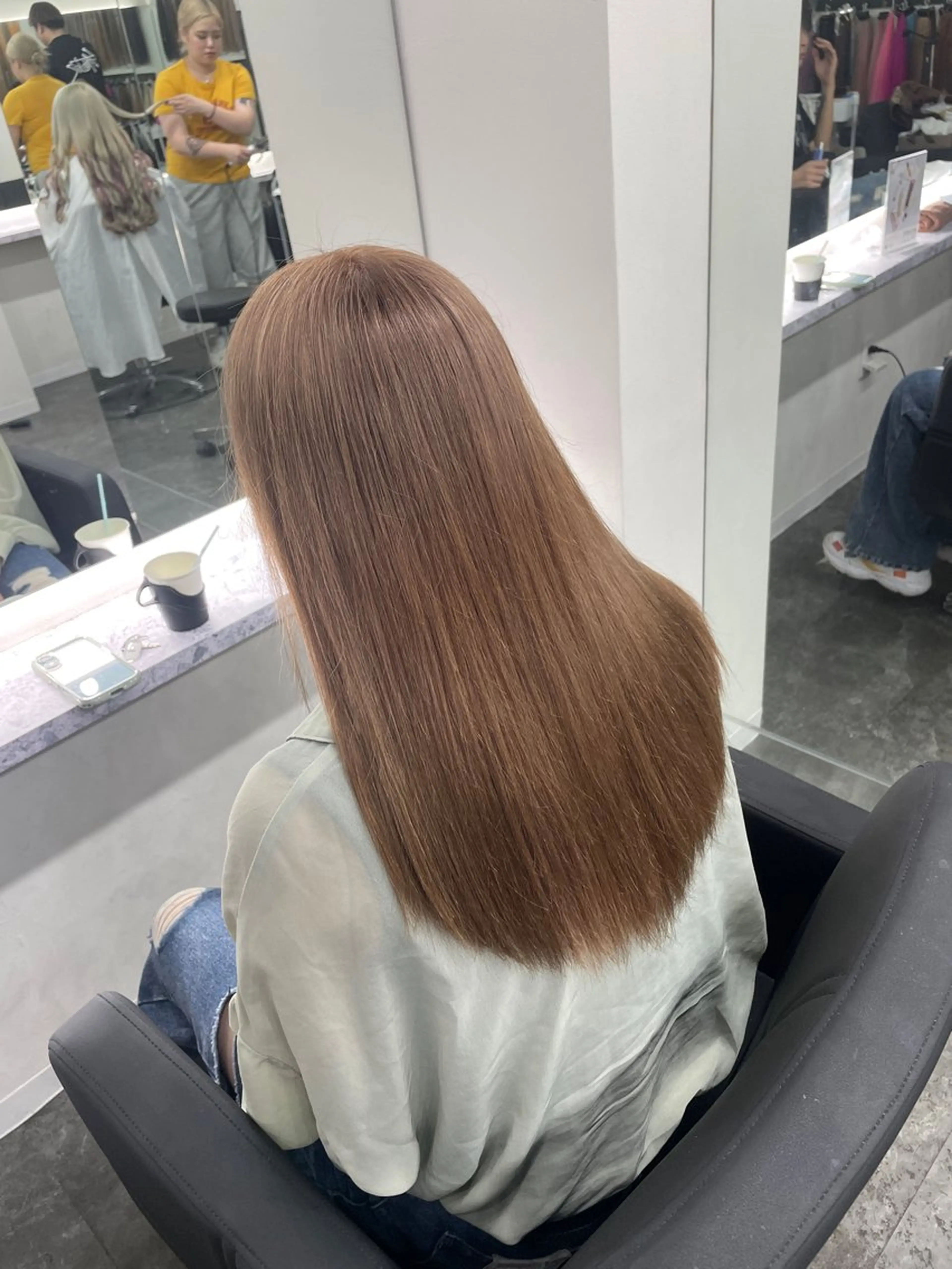 セミロング ミルクティーブラウン ヘアカラー トリートメント 田中 翔覇のヘアスタイル