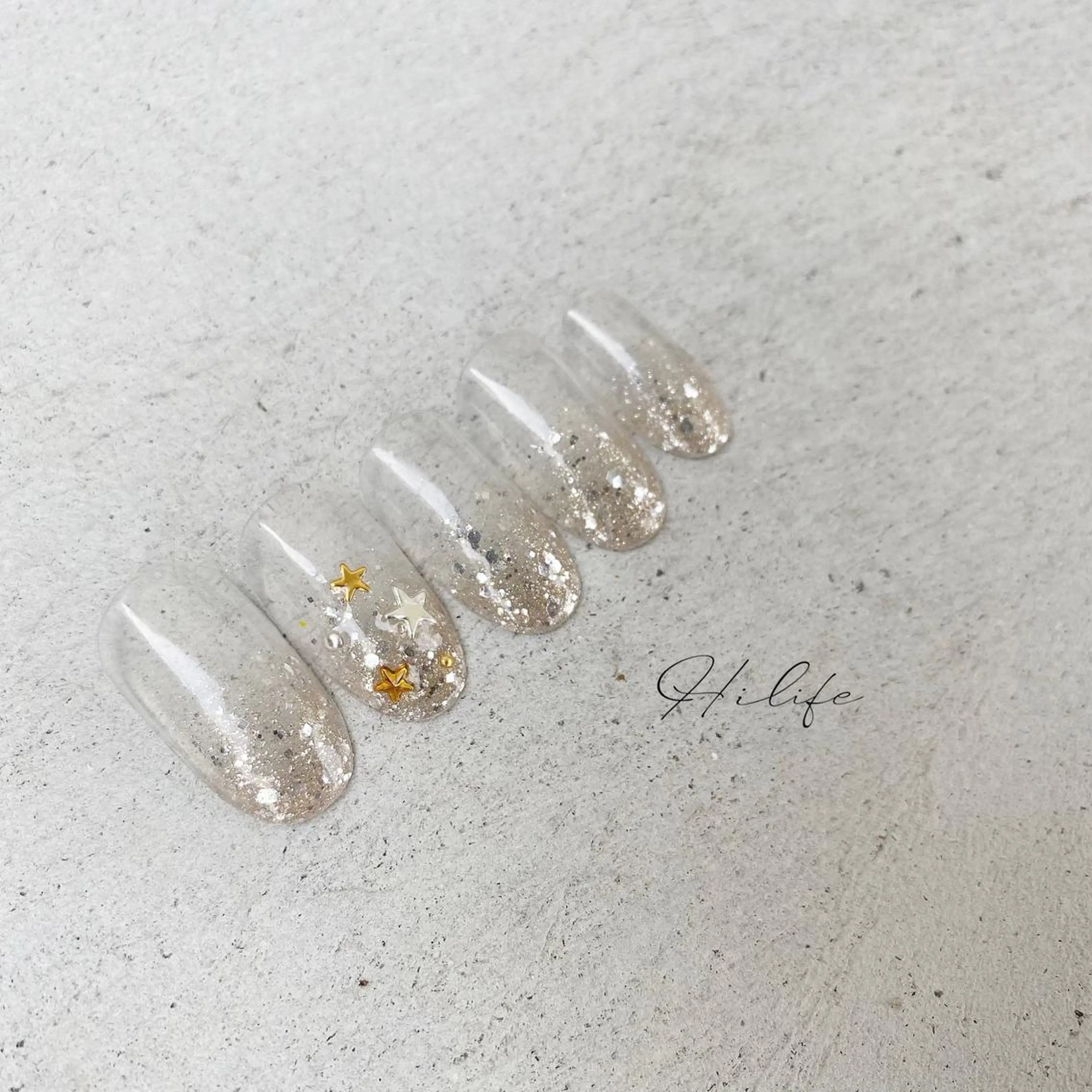 ネイル ラメ(グリッター) Nail Adore.のネイルデザイン