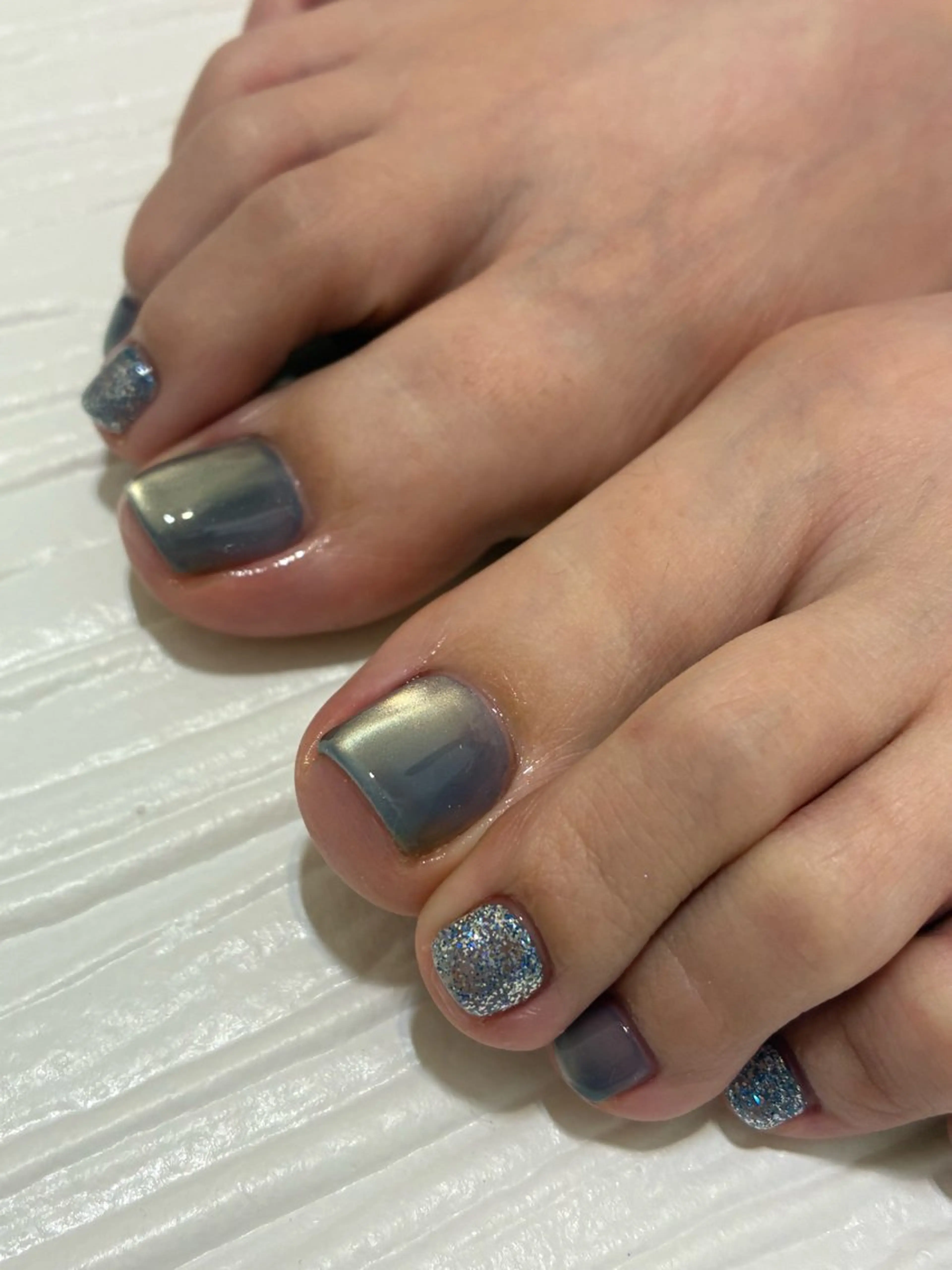 フットネイル🔮🩵ラメとの組み合わせもOKの写真