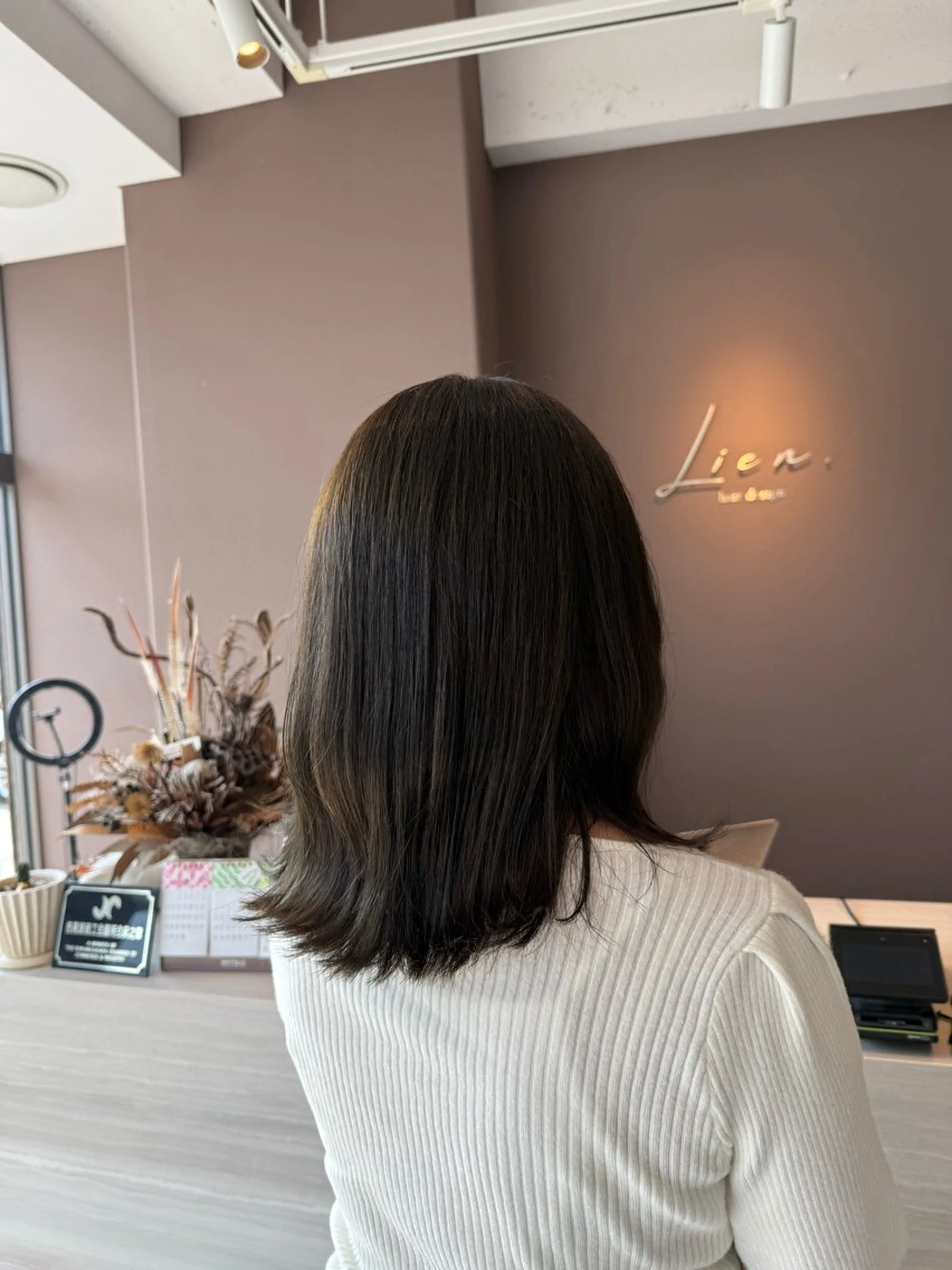 ミディアム カット ヘアカラー Lien.AKI 透明感カラー🤍のヘアスタイル