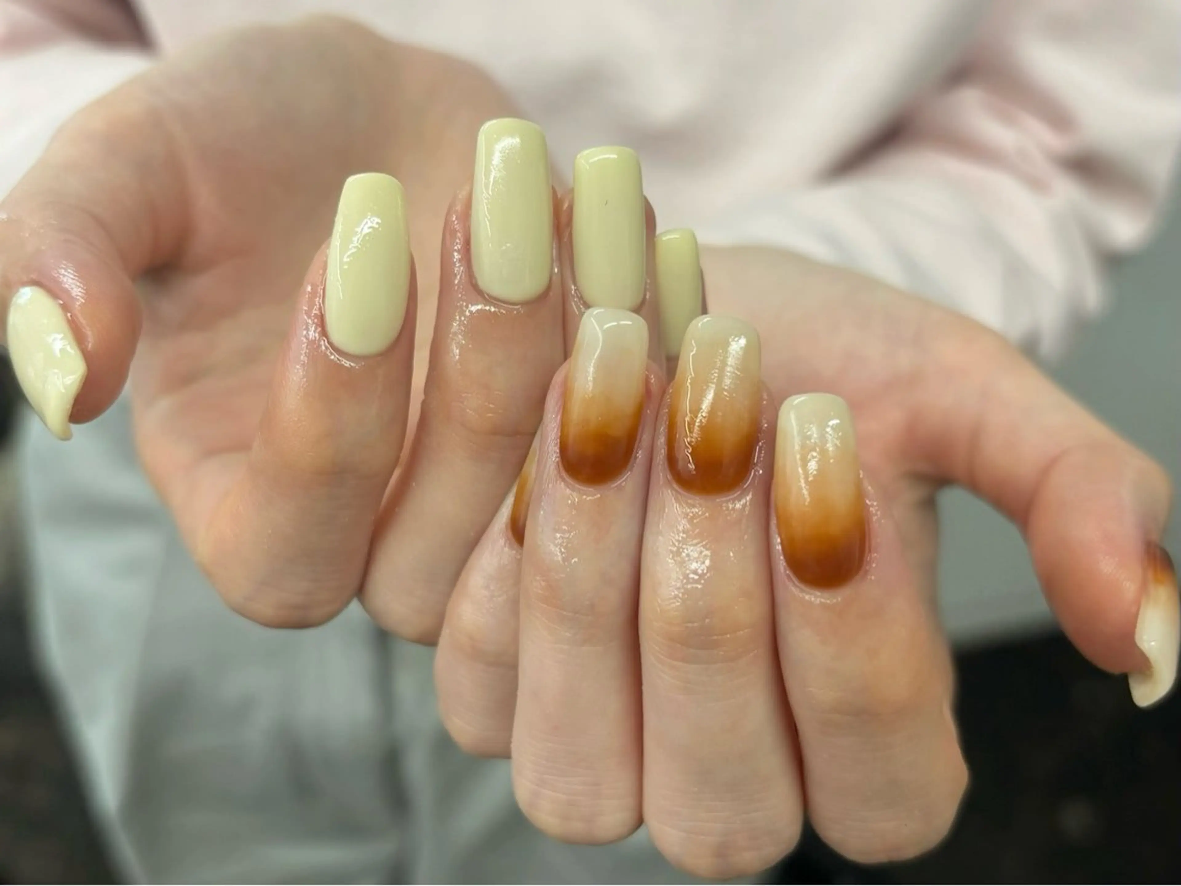 ネイル アートネイル オーロラネイル チークネイル フレンチネイル 氷ネイル・うるうるネイル ハンドネイル rina ニュアンス♡ワンホンのネイルデザイン