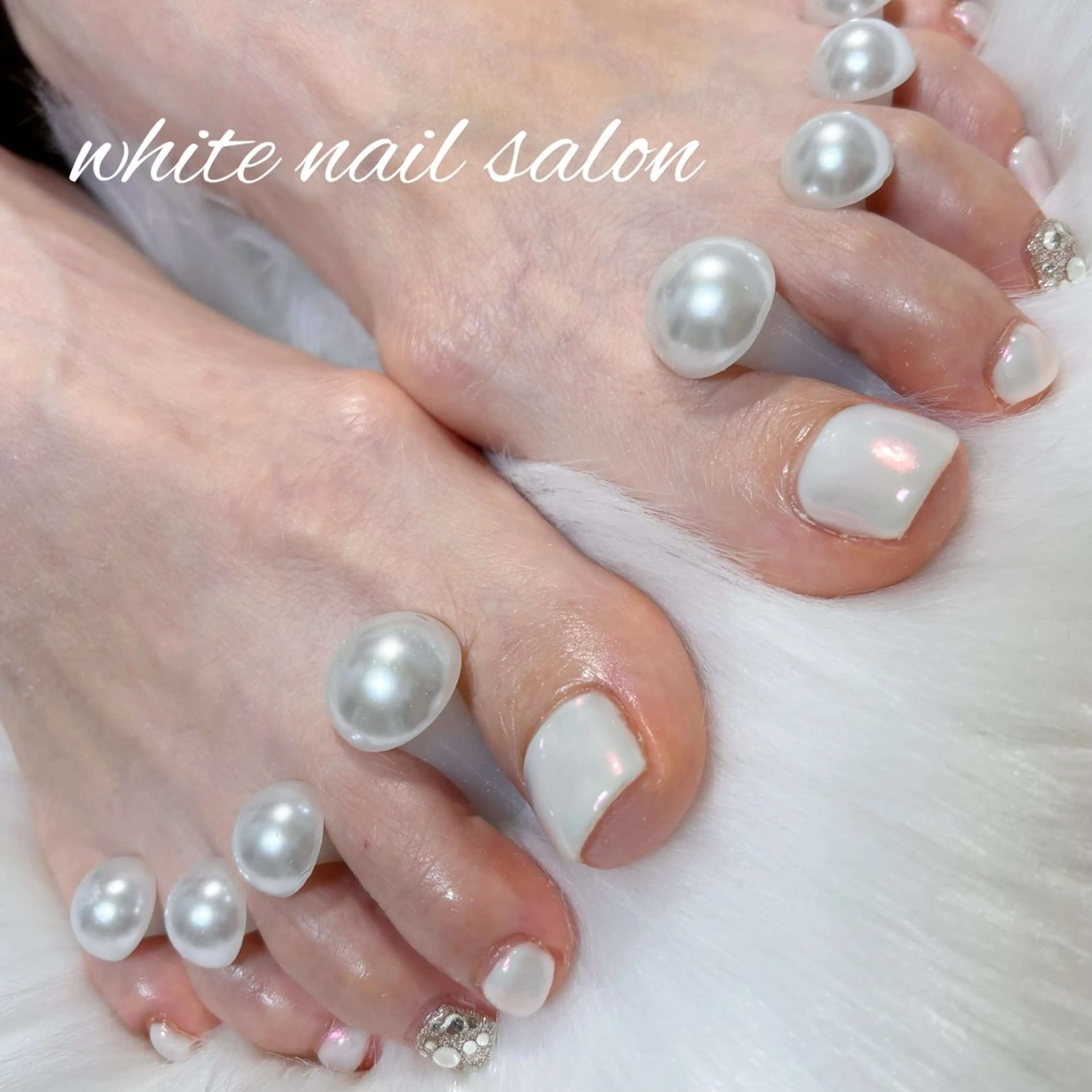 ネイル フットネイル ラメ(グリッター) 持ち込み フットネイル white nail salonのネイルデザイン