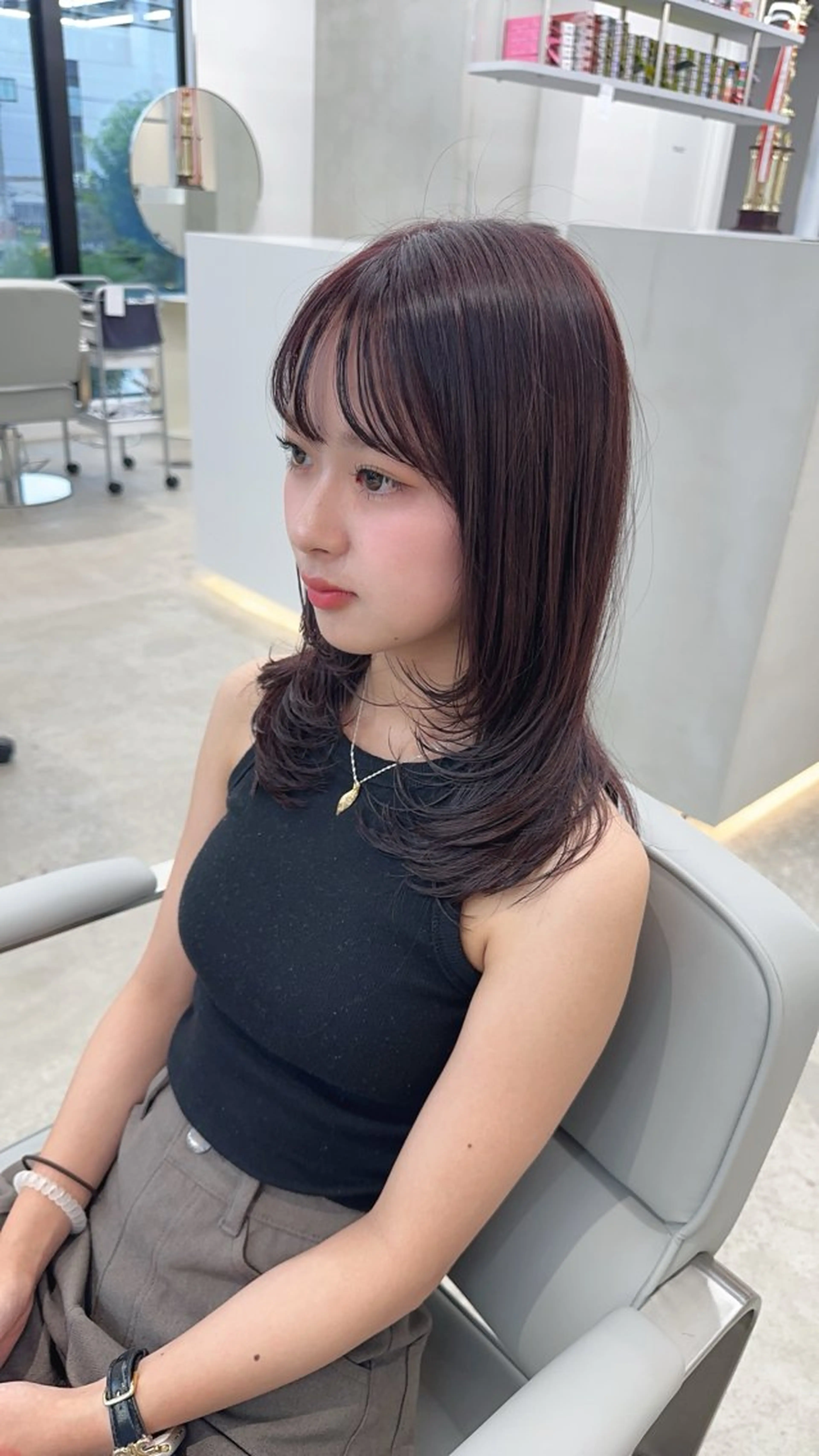 ミディアム カット ヘアカラー トリートメント 透明感×艶髪/ 韓国レイヤー／MIOのヘアスタイル