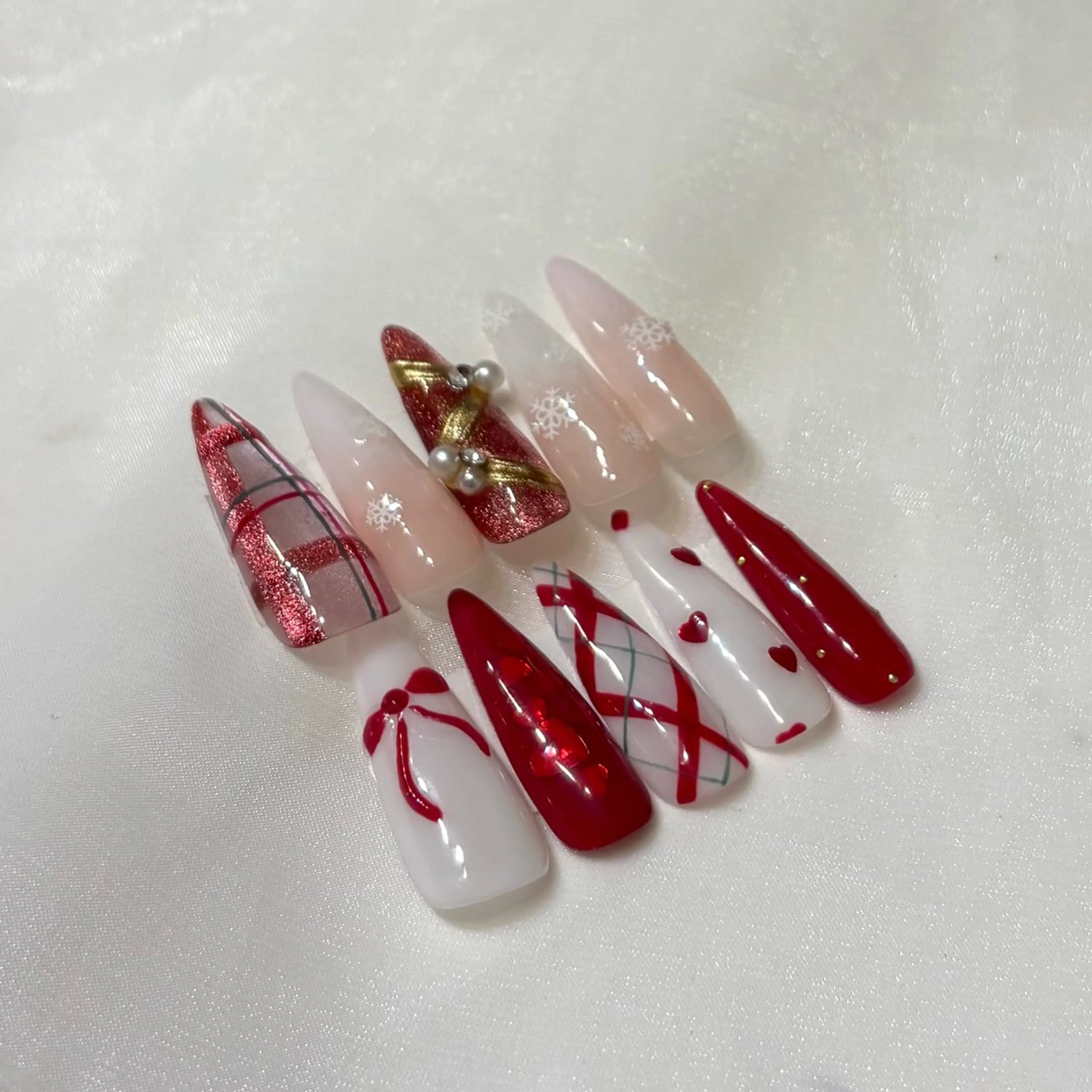 ネイル 冬ネイル クリスマス ハンドネイル ️🩵Merci Miyu 南堀江️のネイルデザイン