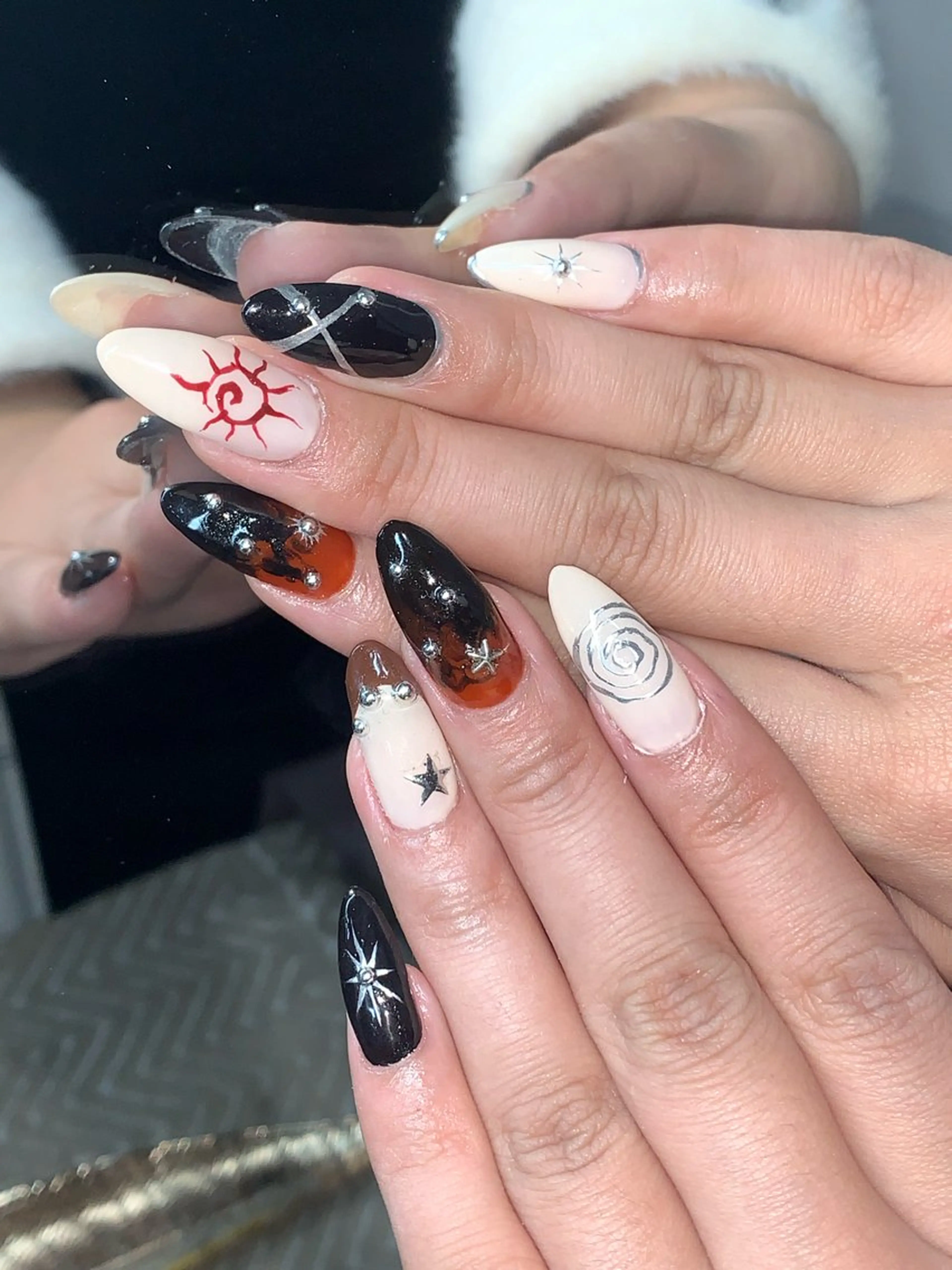 ネイル ハンドネイル NES NAIL所属・さゆり￤推しキャラ ￤ロングネイル🩷のネイルデザイン