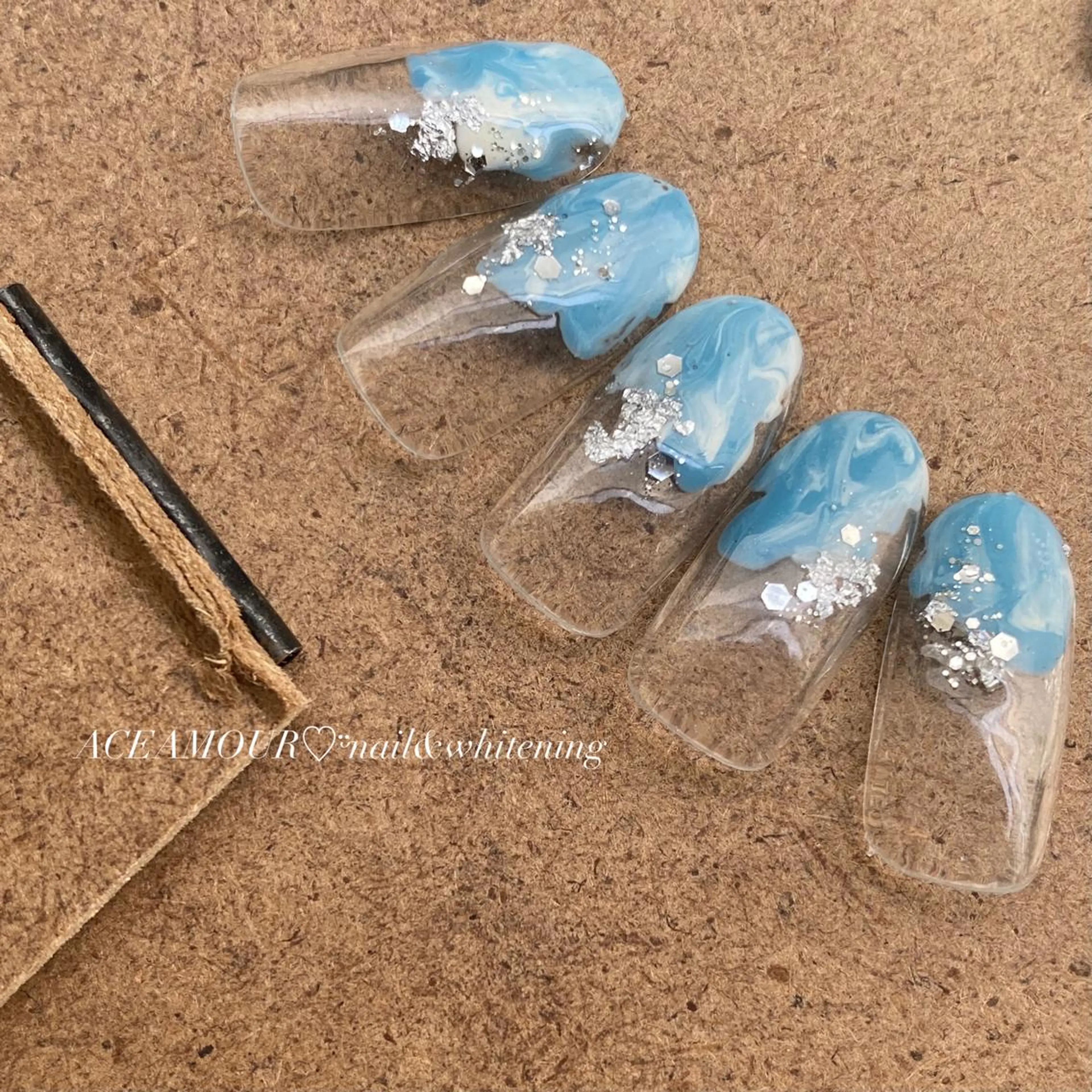 ネイル アートネイル ブルー ジェルネイル シンプルネイル 春ネイル ネイル/耳つぼ /新ホワイトニングのネイルデザイン