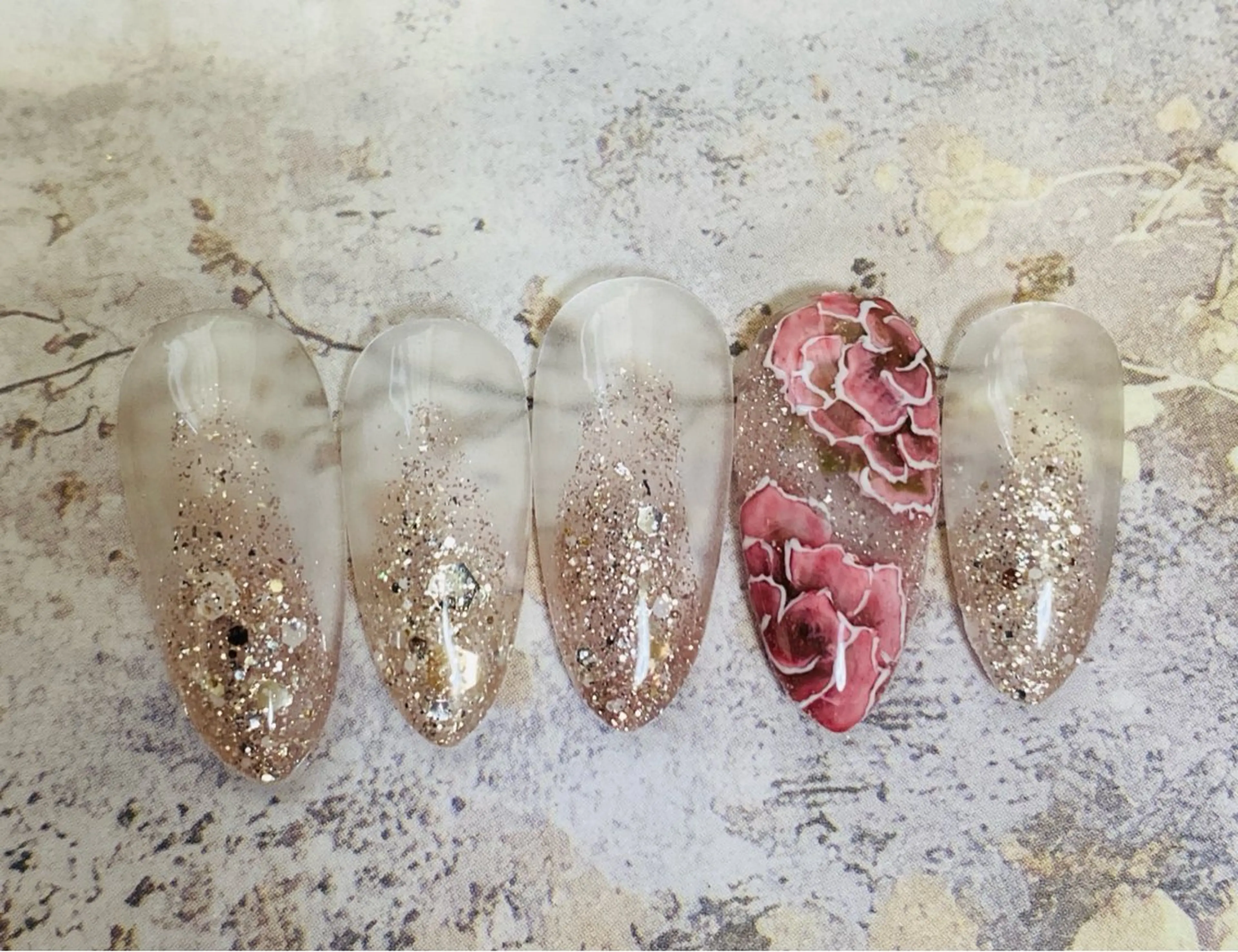 ネイル ラメ(グリッター) 自宅ネイルサロン ♦️nuance♦️のネイルデザイン