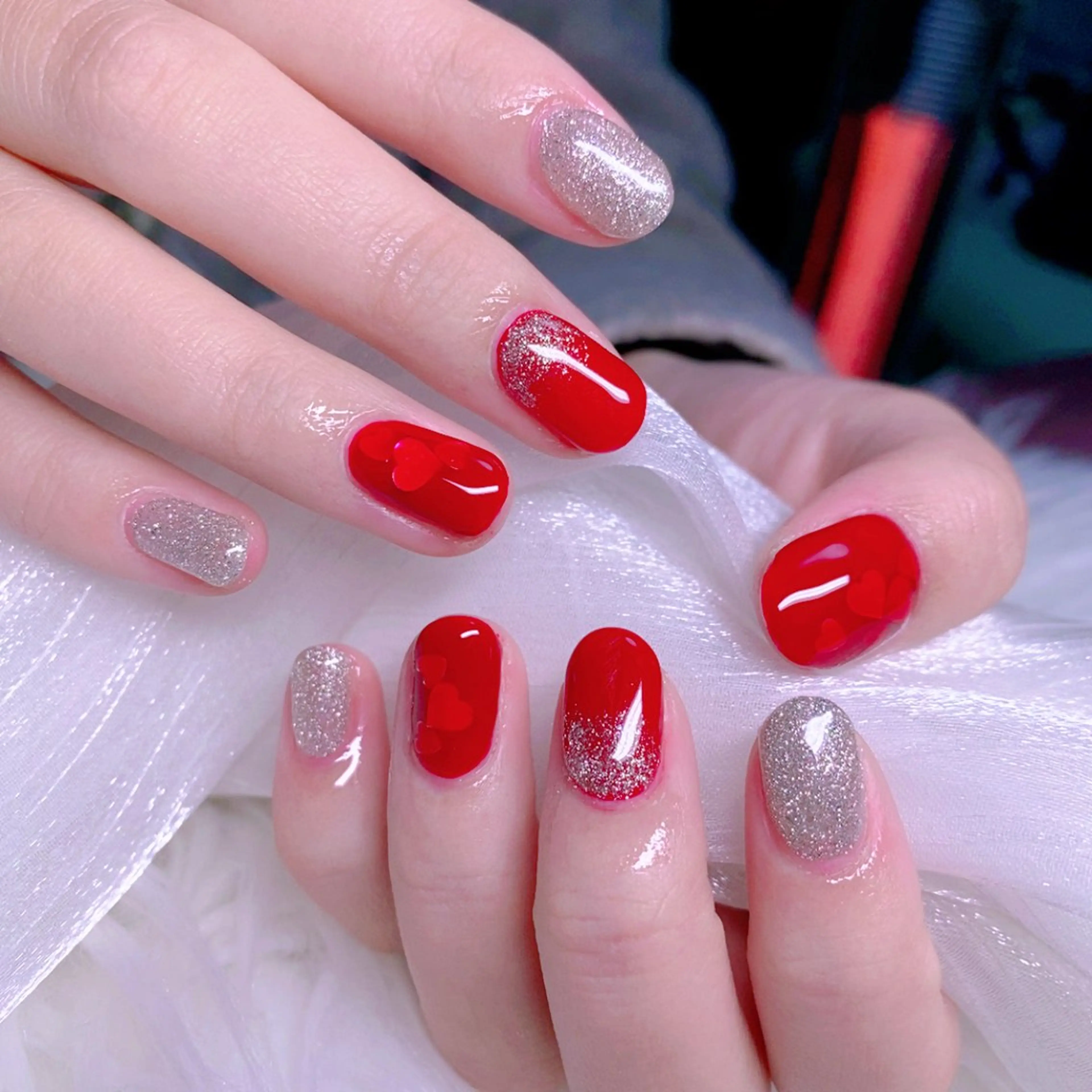 ネイル フラッシュネイル ハート ニュアンスネイル 赤色 シンプルネイル Nail Yunaのネイルデザイン