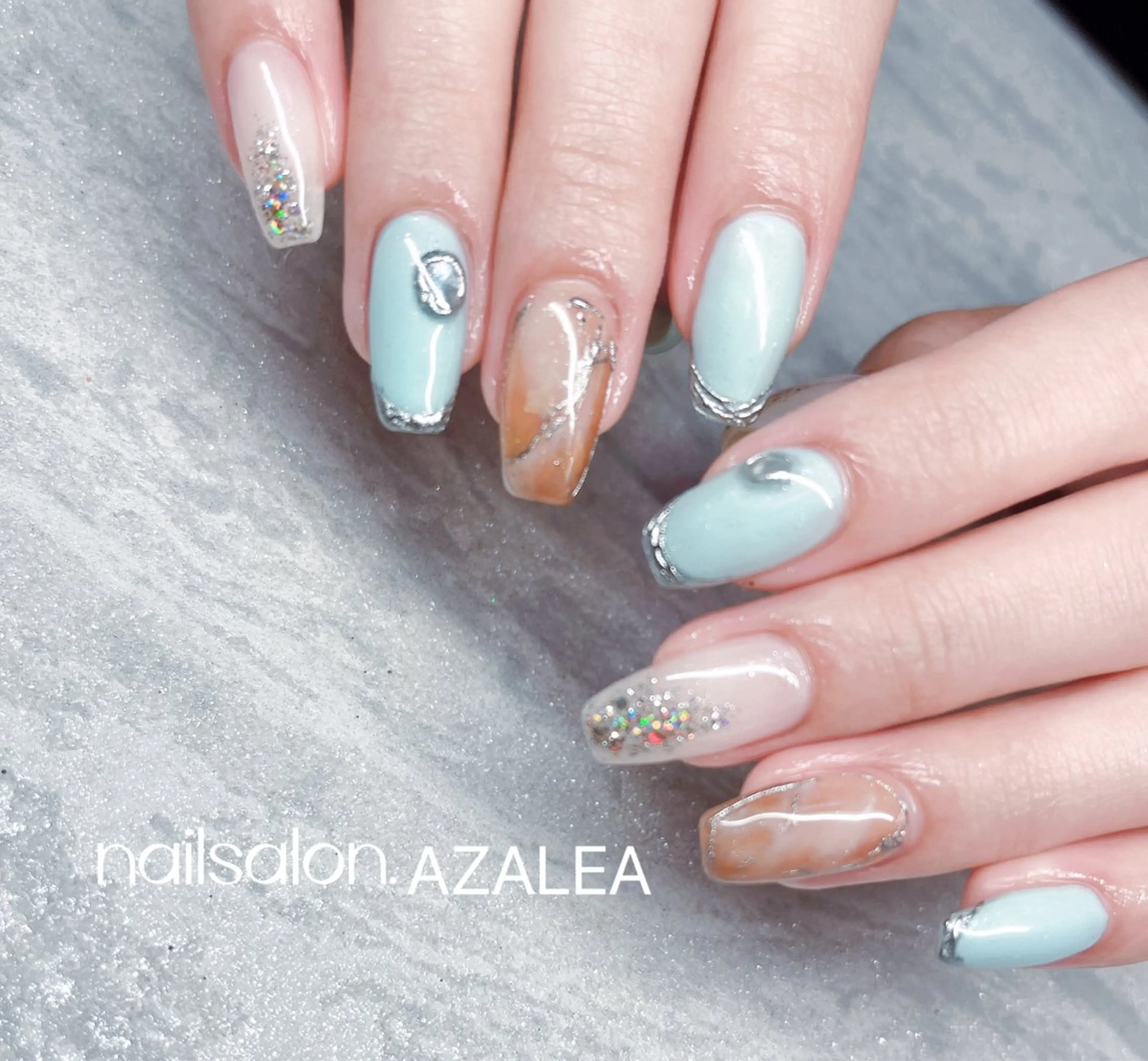 ネイル R inのネイルデザイン