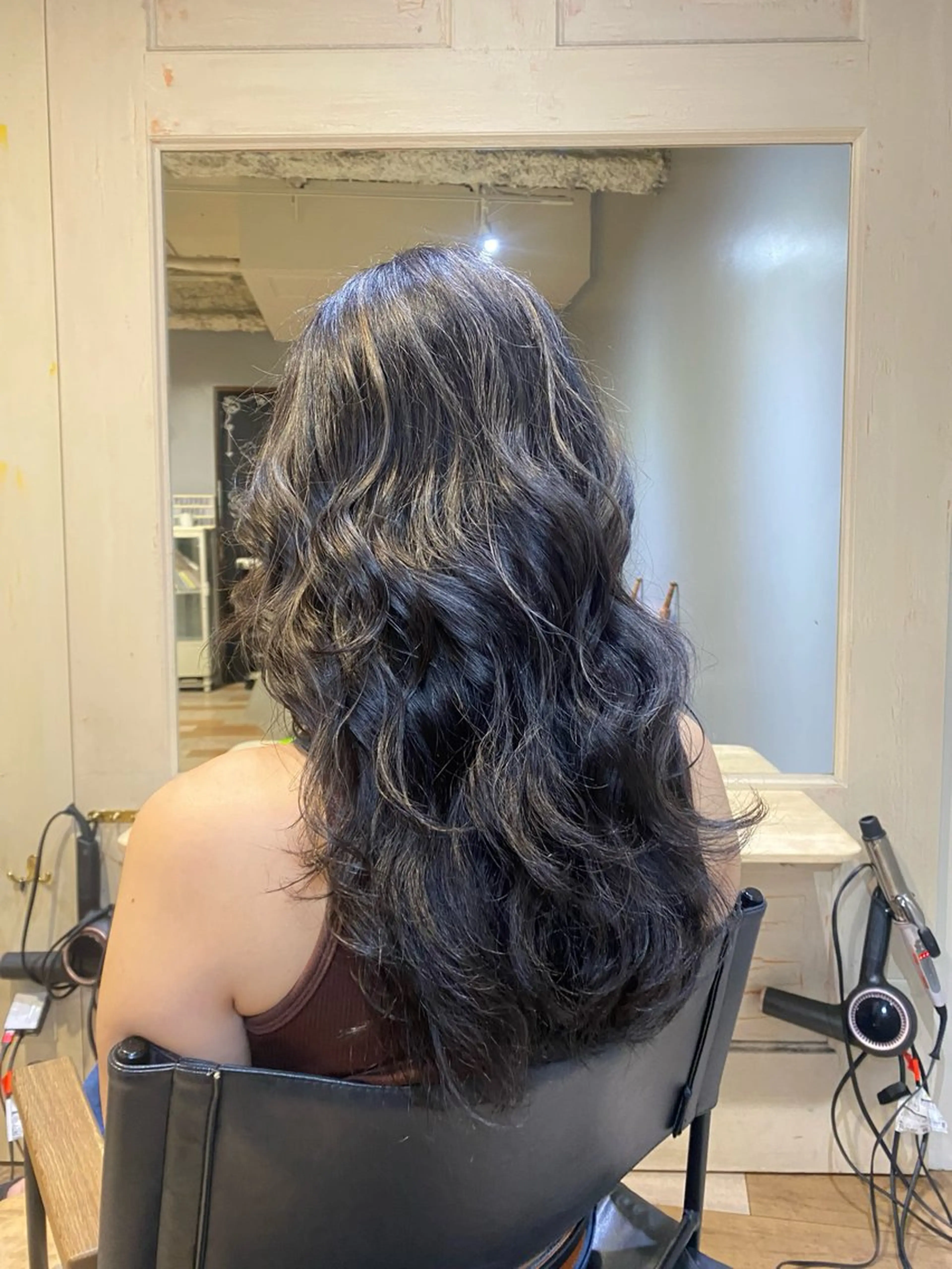 ロング カラー 黒髪 グレージュ ハイライトカラー ハイライト ヘアカラー メンズカット/パーマ 艶カラーTAIGA︎のヘアスタイル