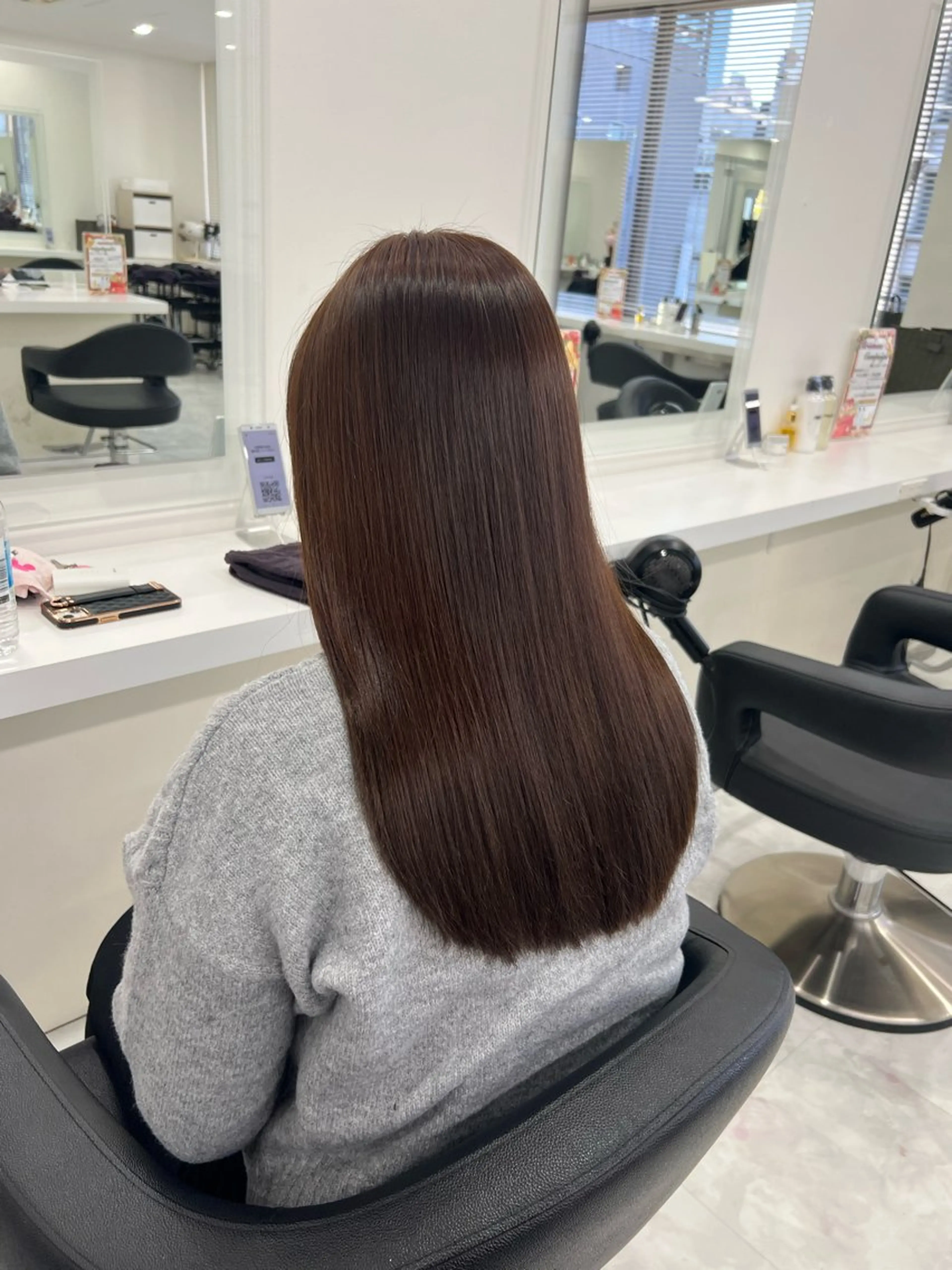 ロング カラー オリーブカラー🫒 レイヤーカット✂︎のヘアスタイル