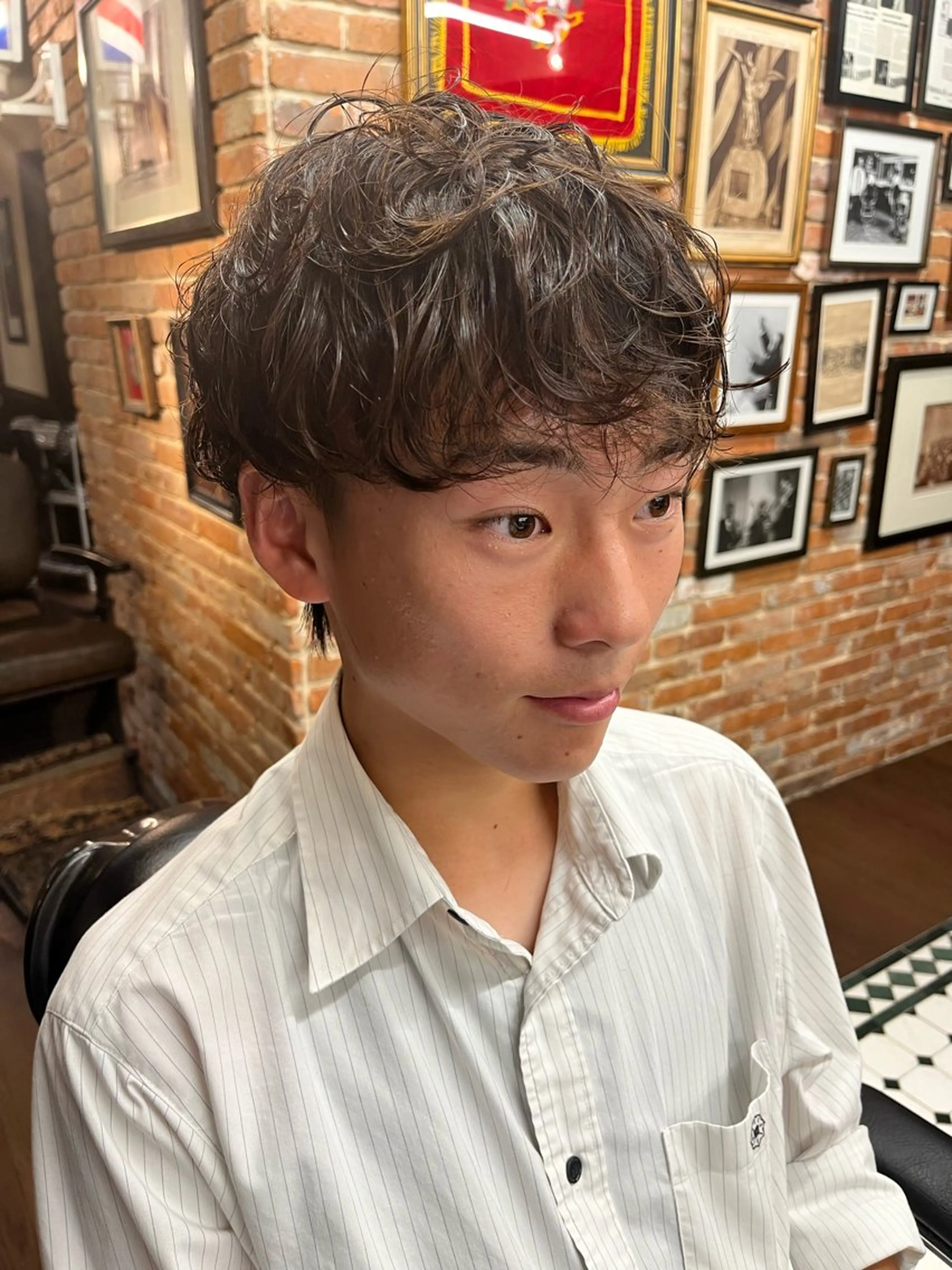 ミディアム ミディアムパーマ 佐藤 詩音のヘアスタイル