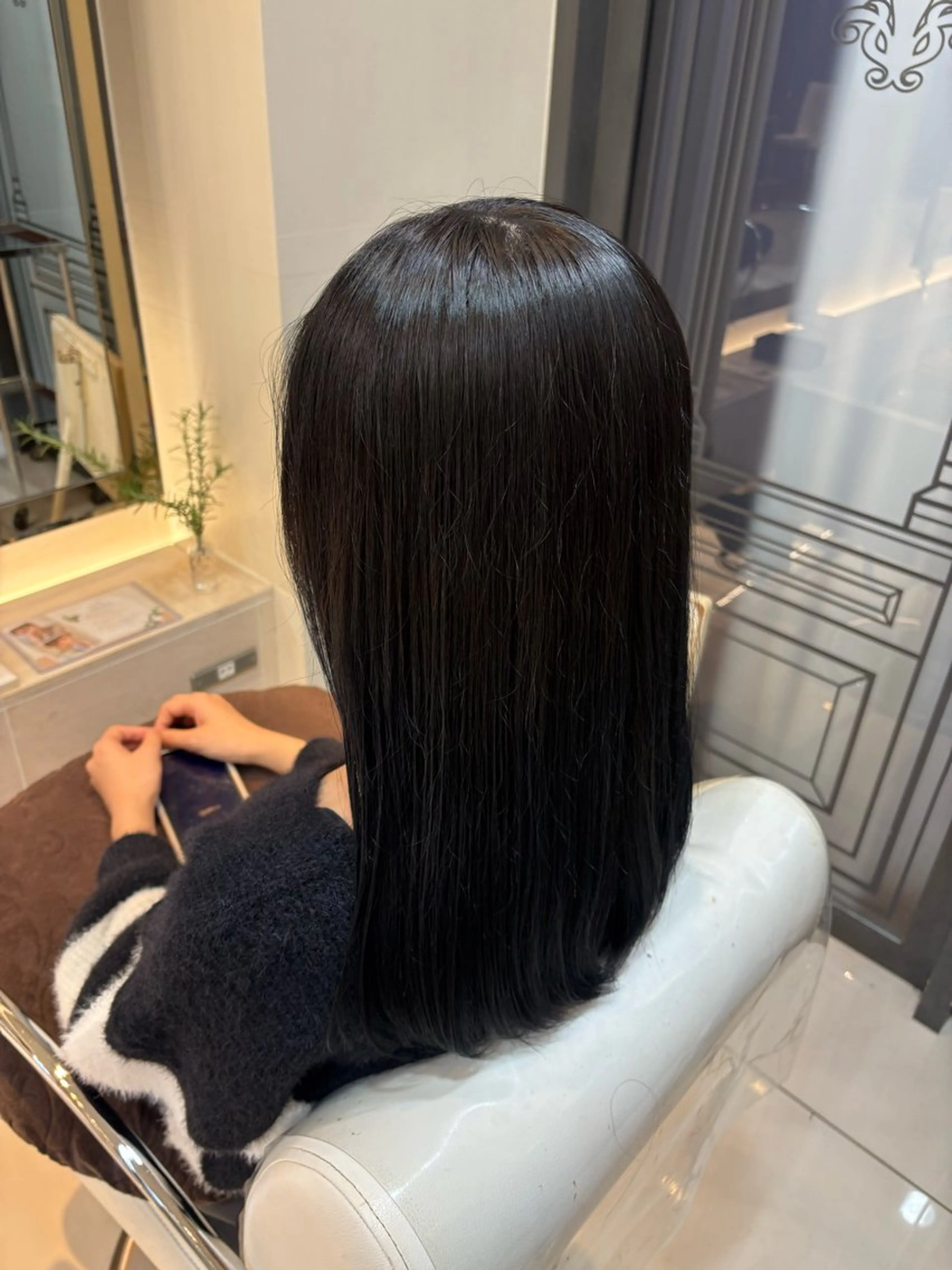 セミロング カラー ヘアカラー 坂田 愛彩萌のヘアスタイル