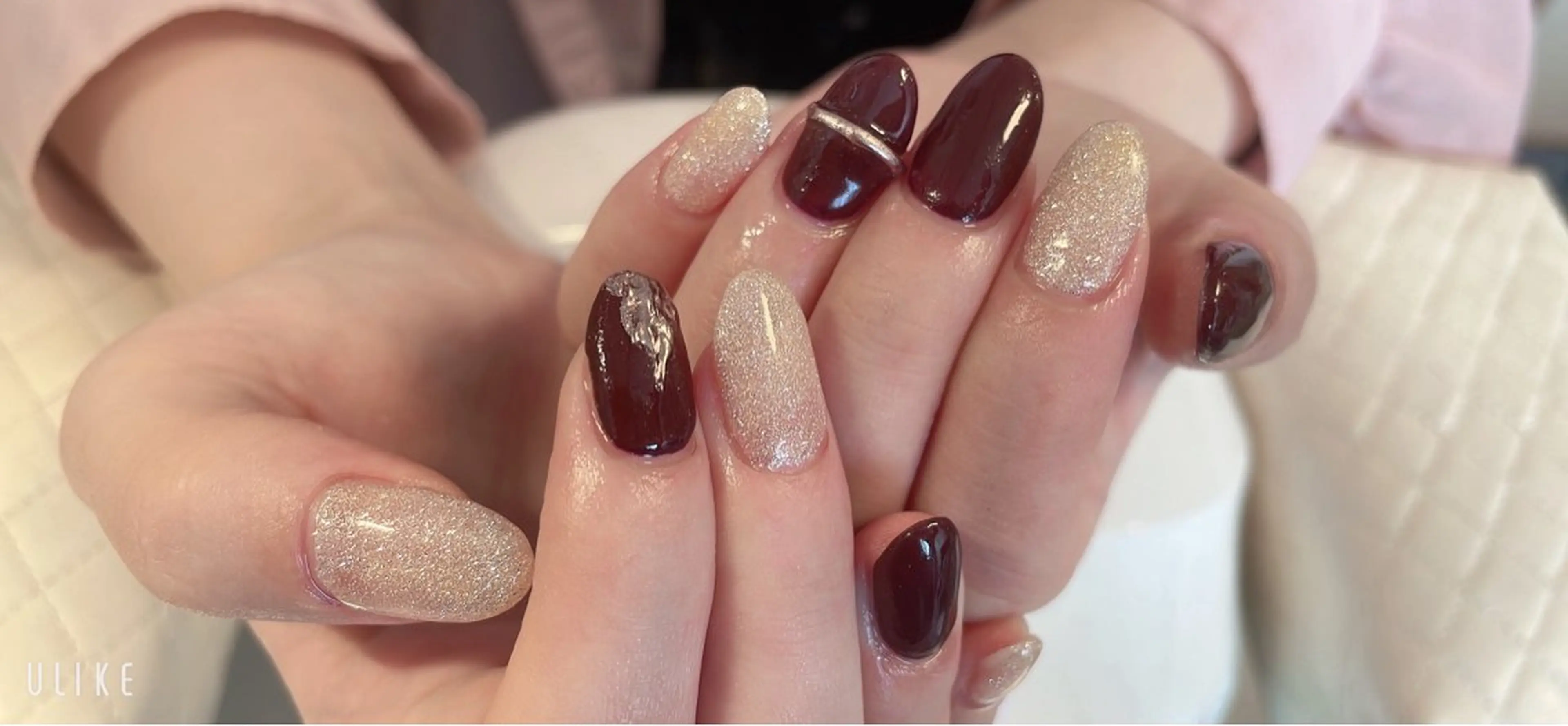 ネイル ハンドネイル emi ...の眉毛・アイブロウイメージ