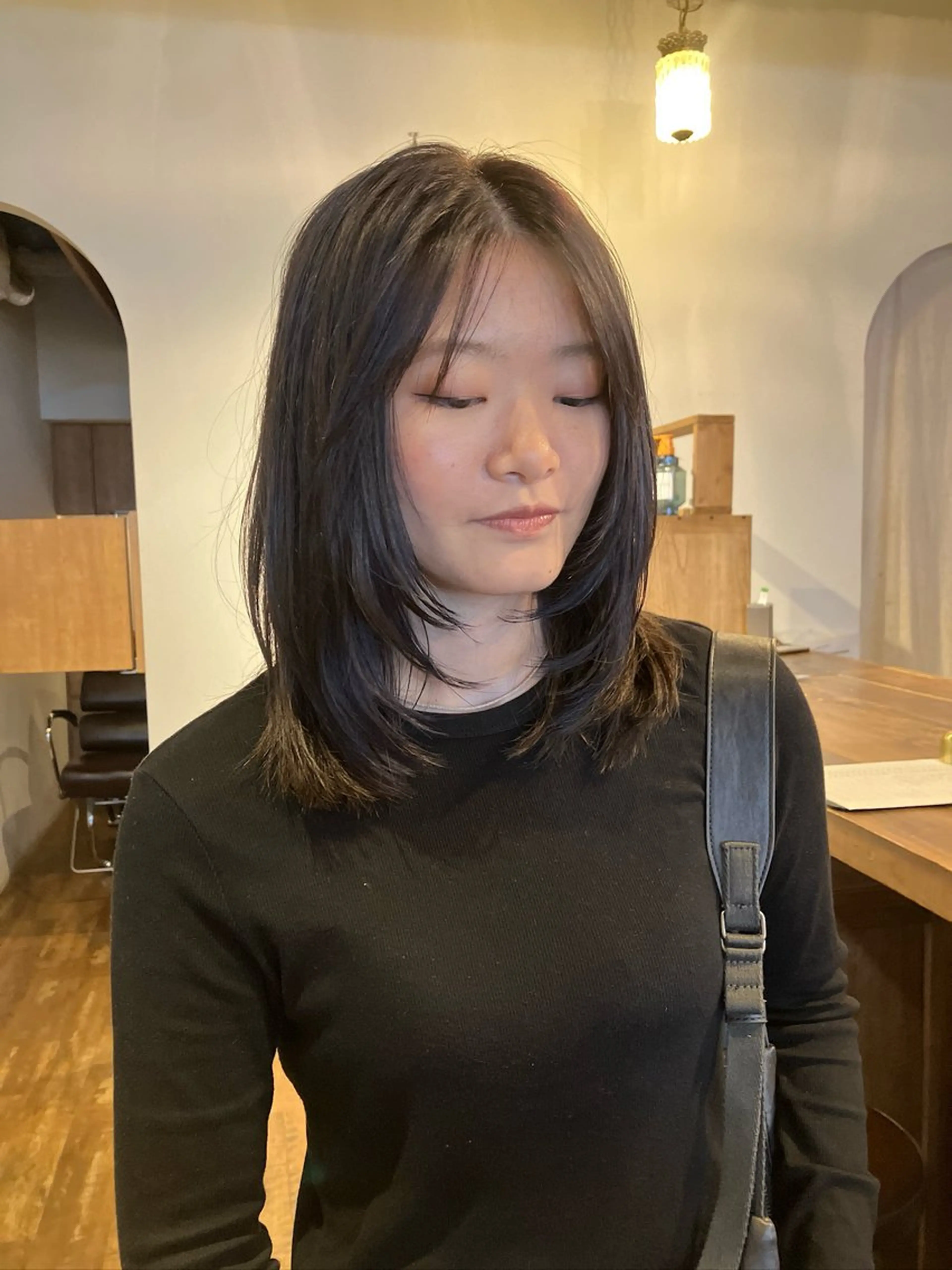 ミディアム カラー レイヤーカット カット ヘアカラー loty hair design所属・SEIRA🤍 レイヤーカットのヘアスタイル